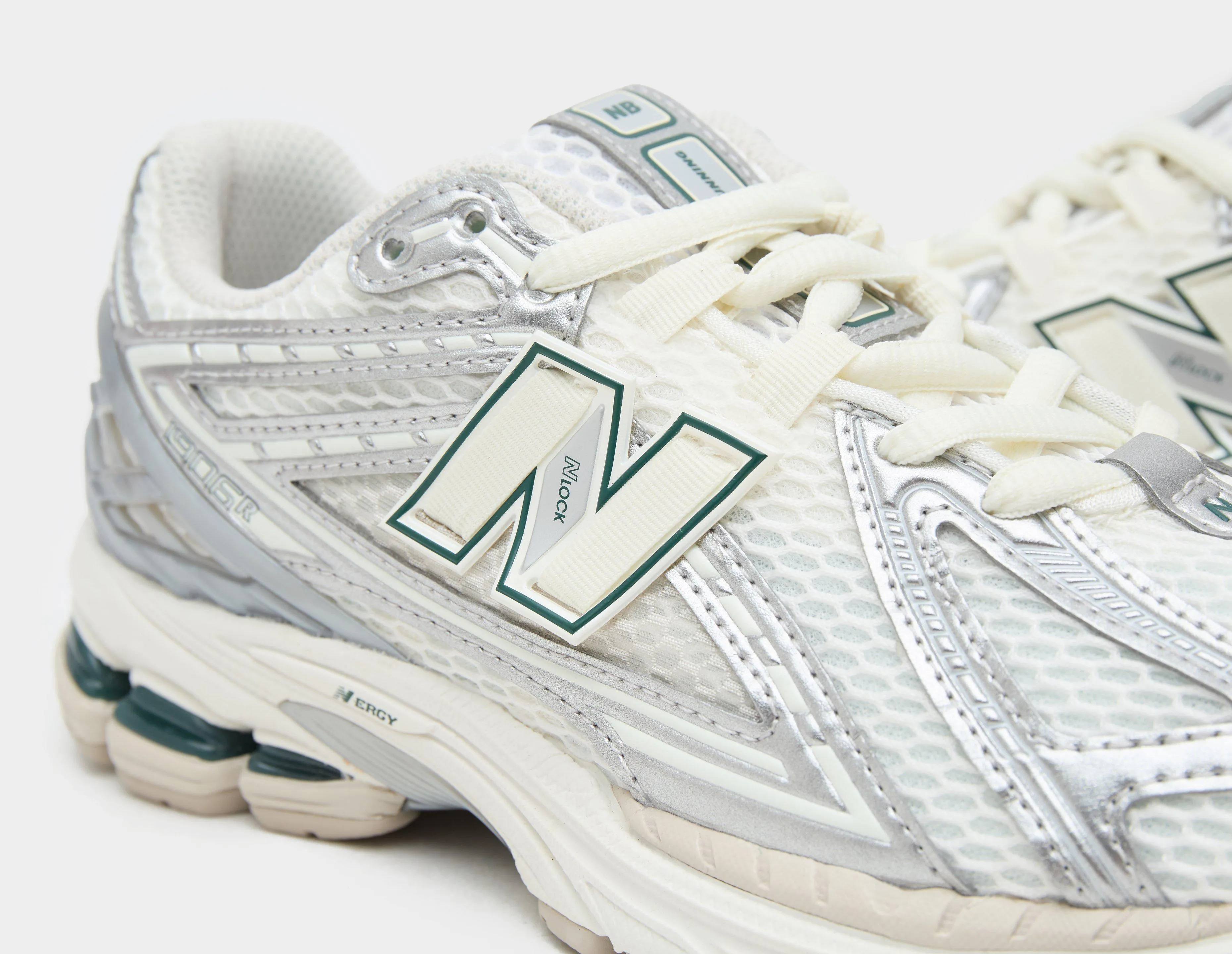 1906R shock - dispersion - technology shoes Supportive Footbed