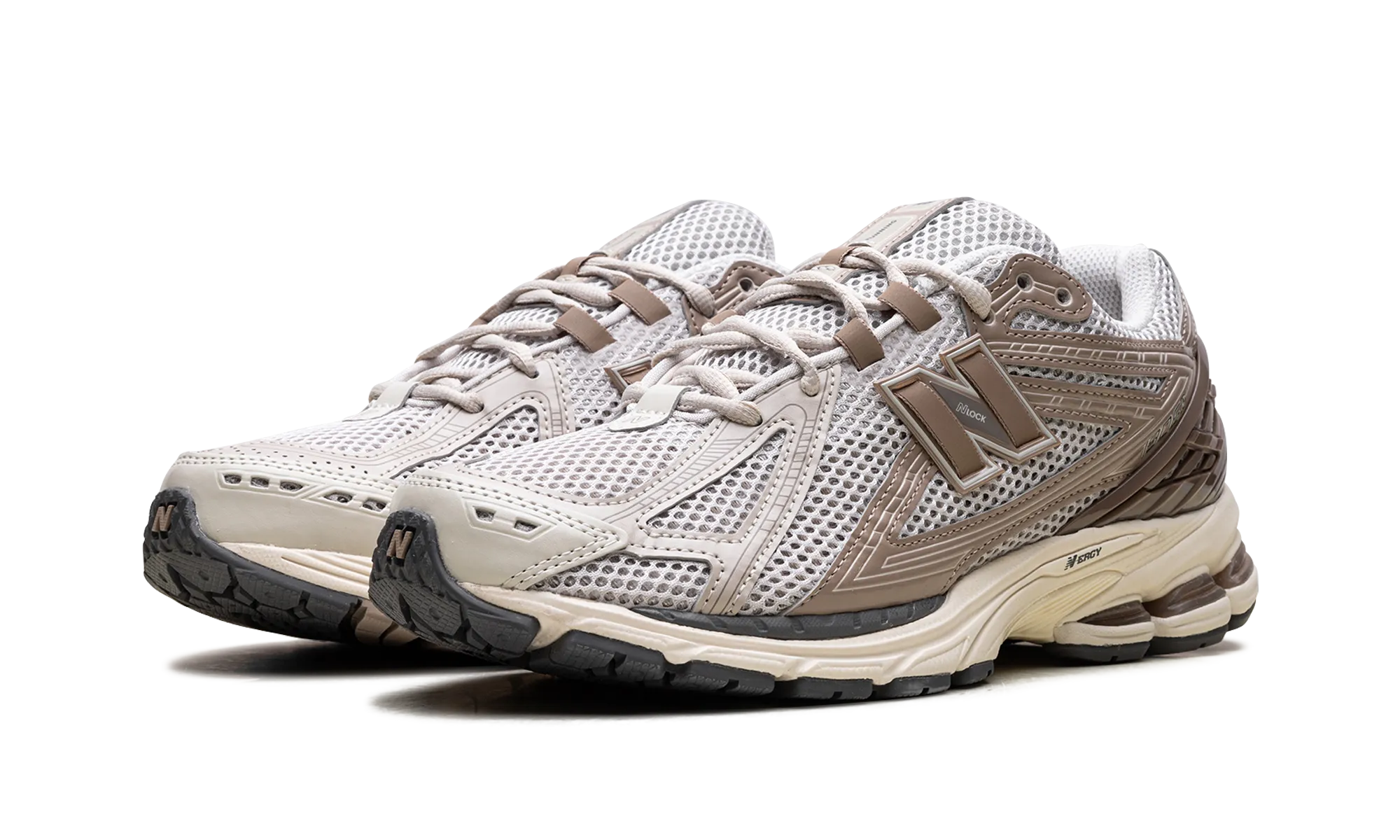 Compact Size running in a yoga studio shoes 1906R "Beige Vachetta"