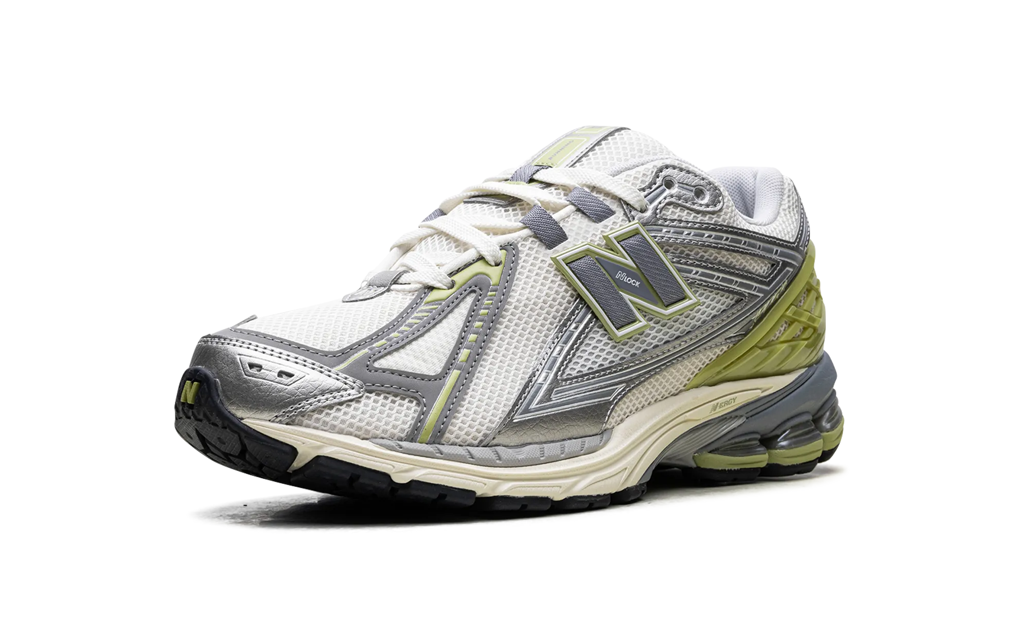 1906R "Cactus" running in a forest Breathable mesh upper