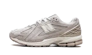 reflective - details - adjustable fit shoes 1906R "Grey Day"