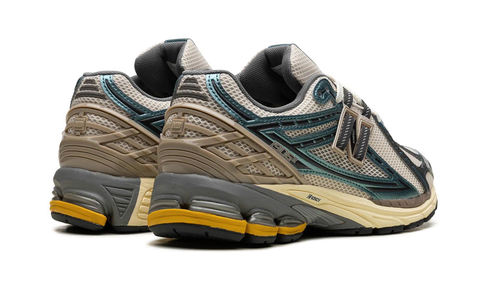 running in a frozen lake area shoes 1906R "NEW SPRUCE"