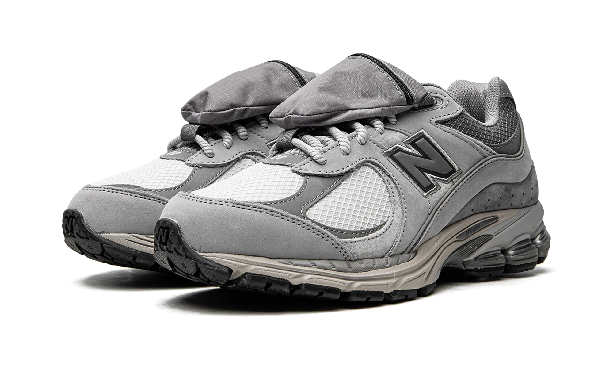 speed training shoes 2002R "Grey Pocket"