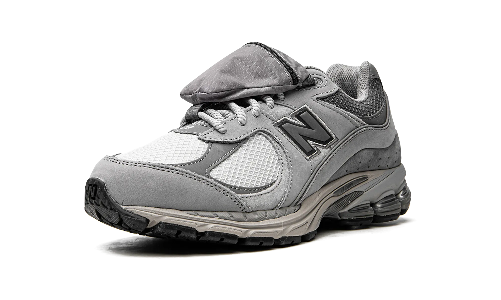 lace up closure rubber - outsole 2002R "Grey Pocket"