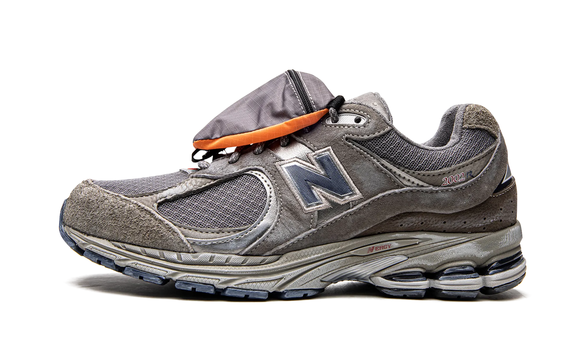 running in a neighborhood elegant - style shoes 2002R "Grey Pouch"