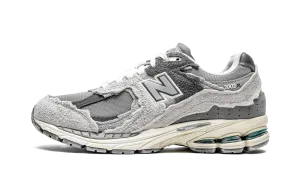 energy - returning sole shoe feature 2002R "Protection Pack - Grey"