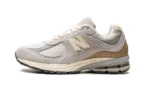 Fashionable Design Ultimate Traction 2002R "Rain Cloud"