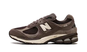 2002R "Shoe Palace Volcanic Rocks Brown" Fat - loss lace - decorated running gear