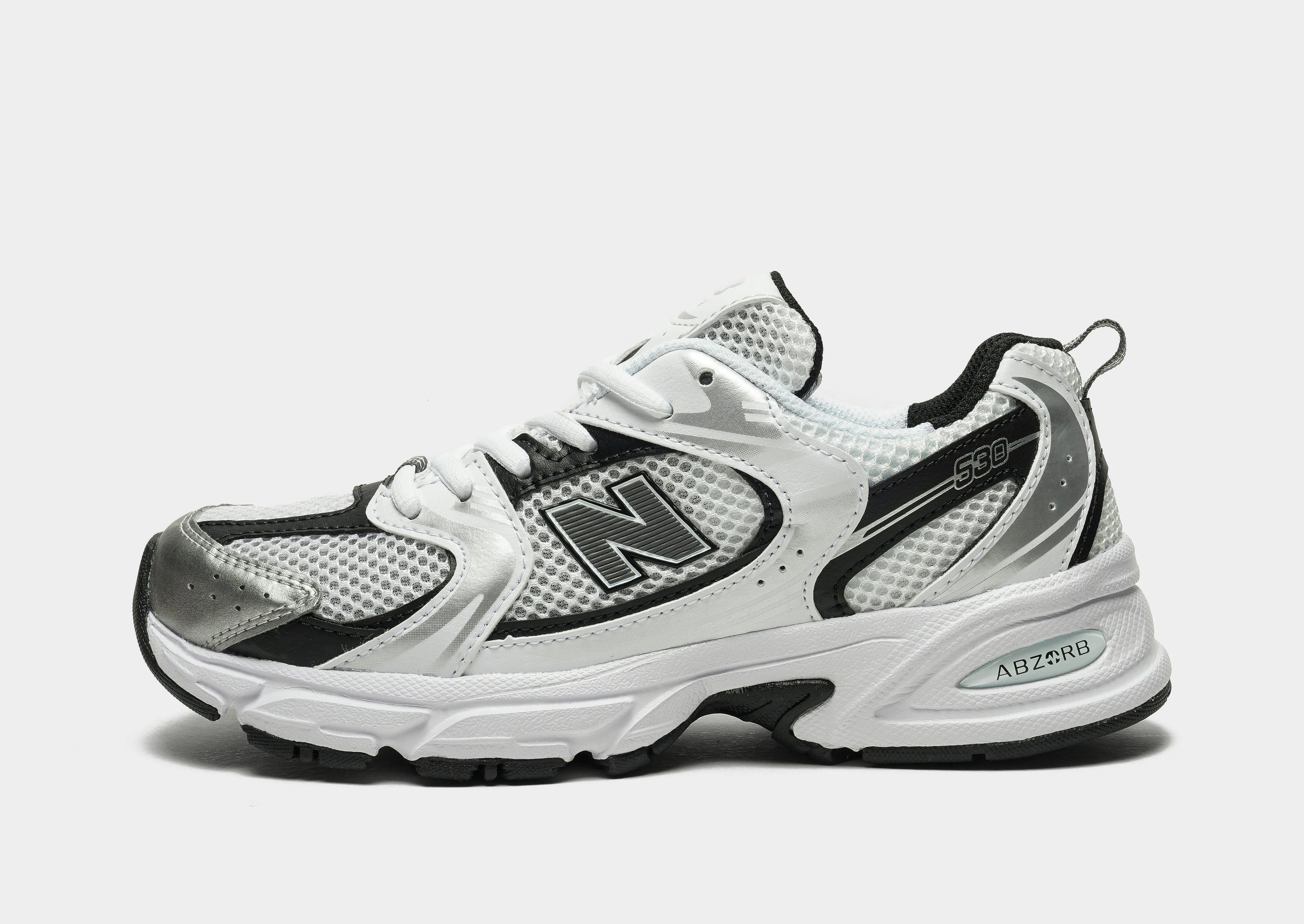 530 Junior's running for a way to stay centered multi - density sole