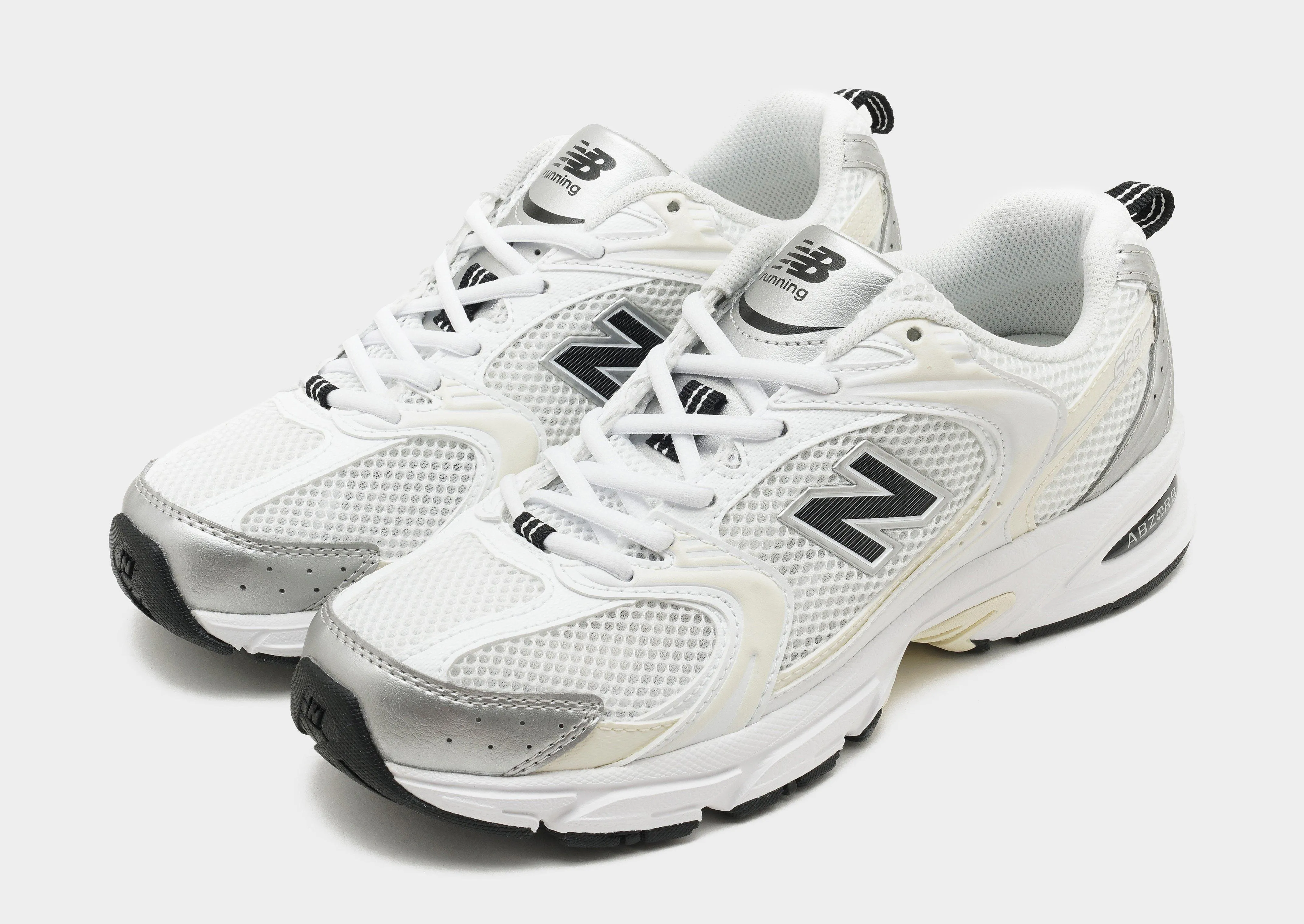530 training shoes Seamless Upper