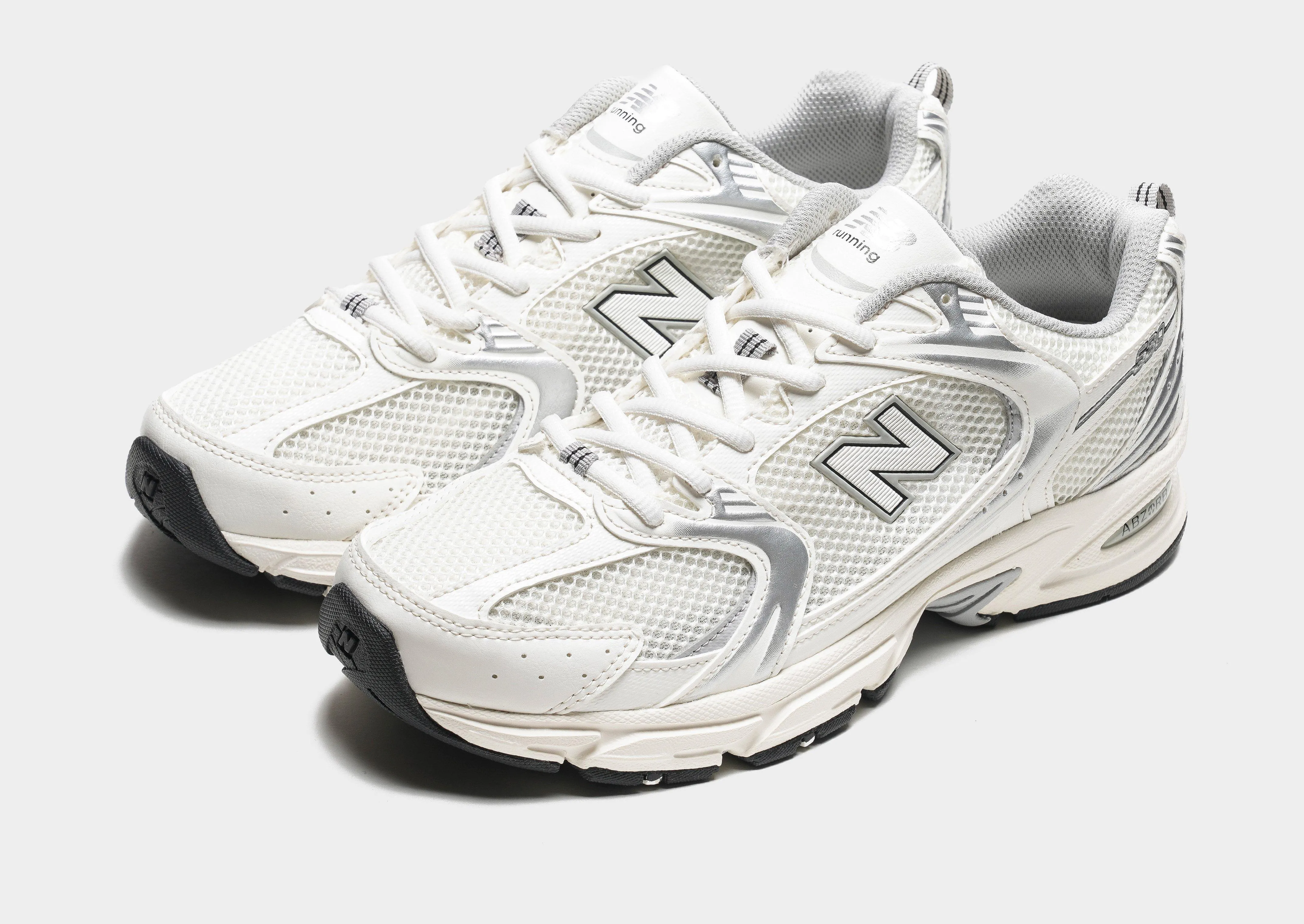 water - sports running shoes 530