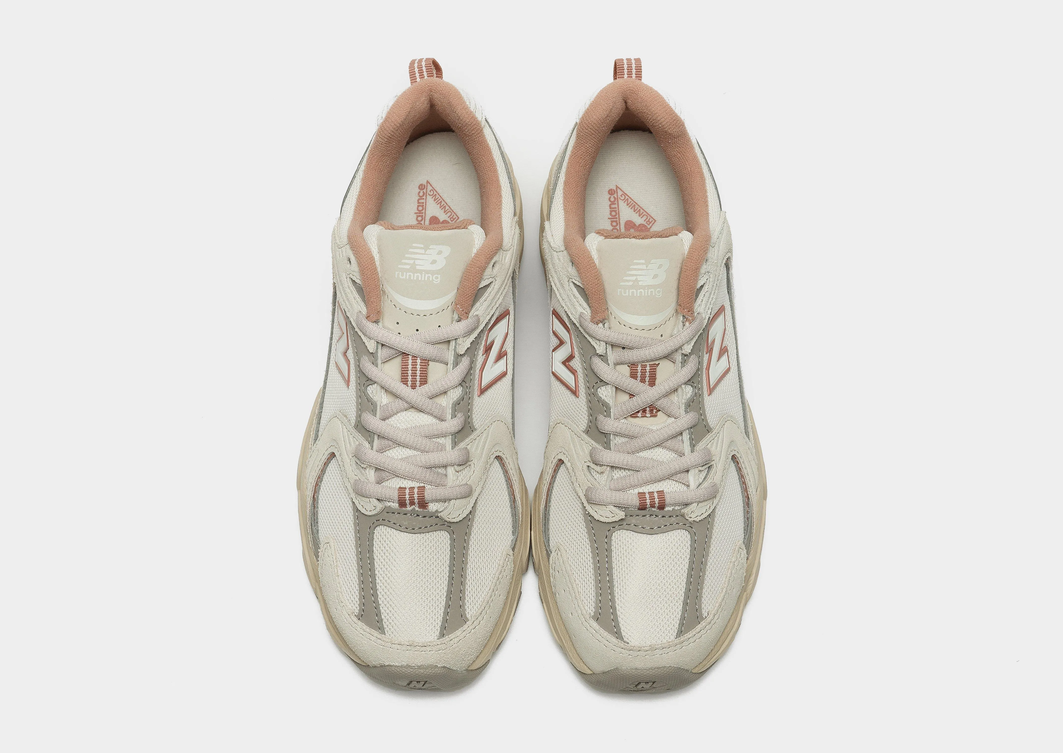 530 Women's off - the - shelf shoes mass - produced
