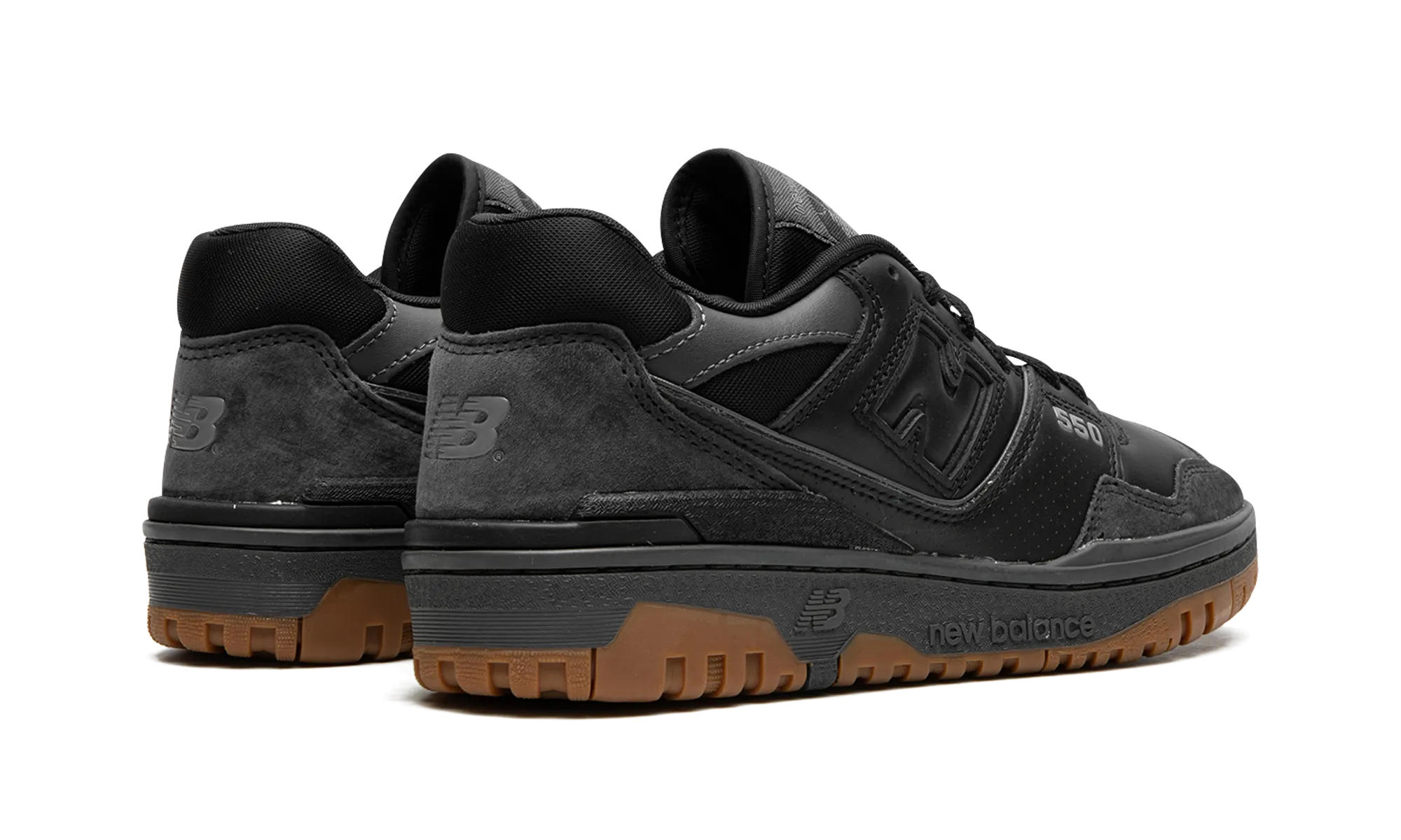 550 "Black/Gum" urban running shoe utilization