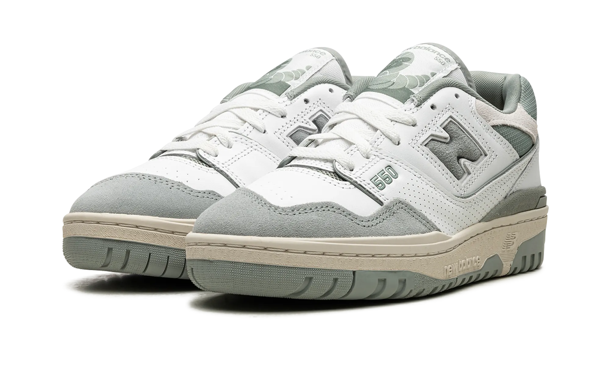 550 "Seafoam Green" Multiple Sizes urban running shoe utilization
