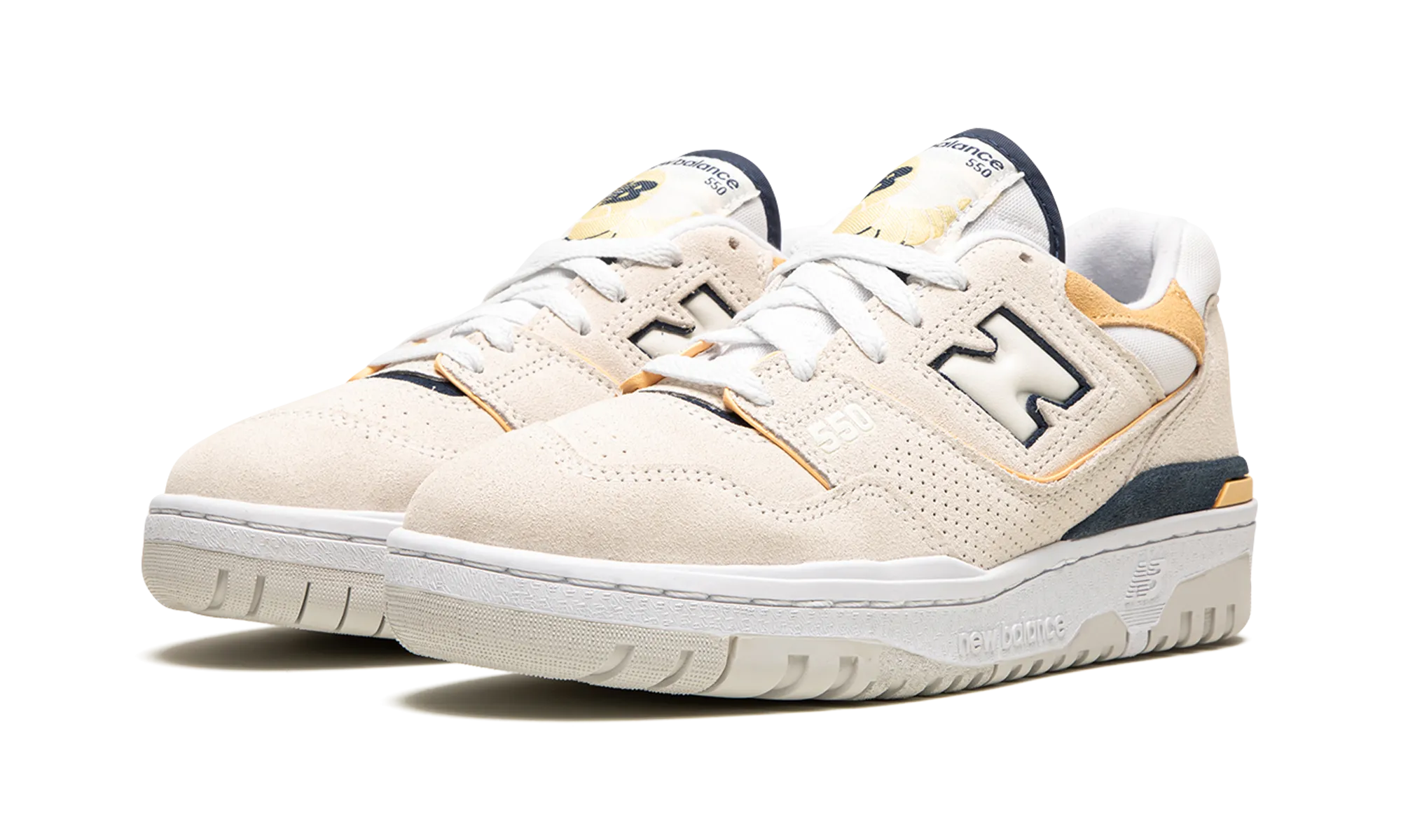 550 WMNS "Cream Yellow" dirt running running during work breaks