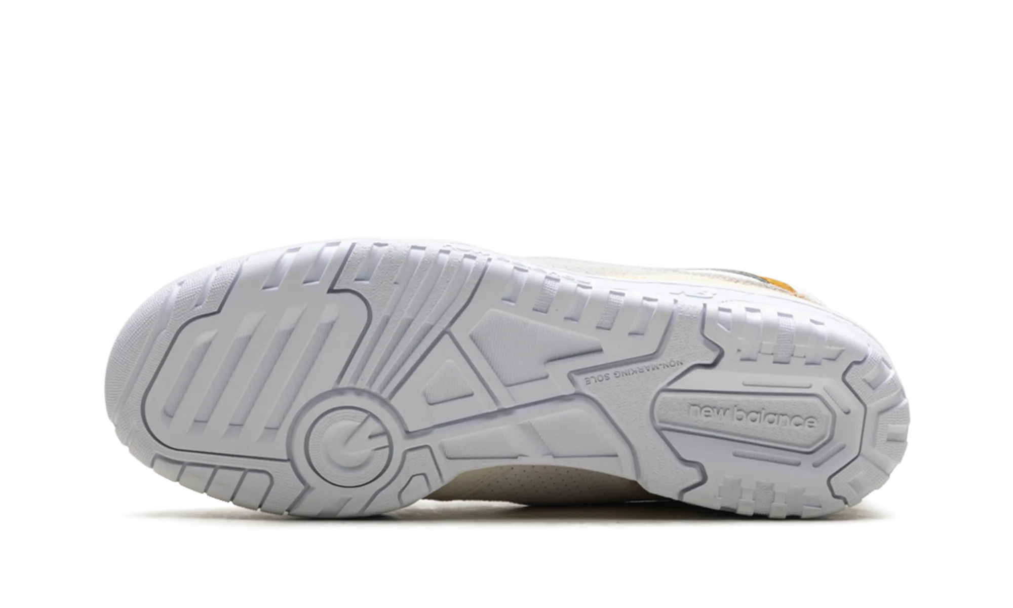 banked track running option 550 Wmns "Sea Salt / Tobacco"