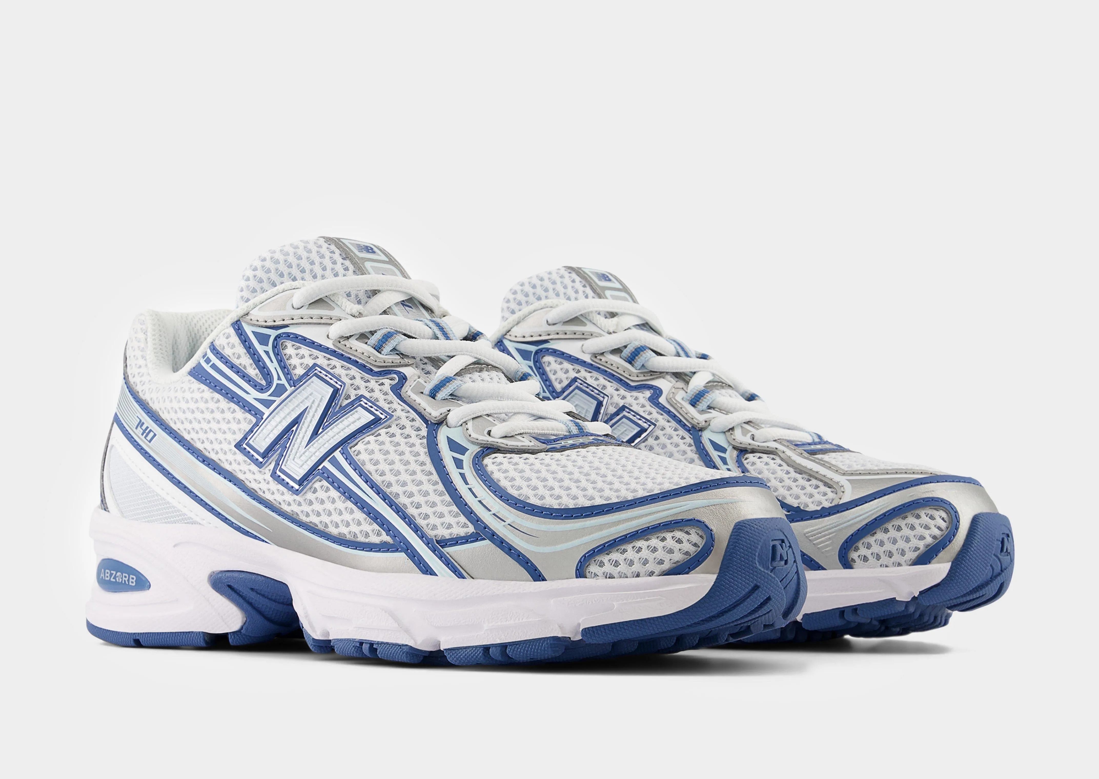 740 globally - recognized running shoes for professional female runners