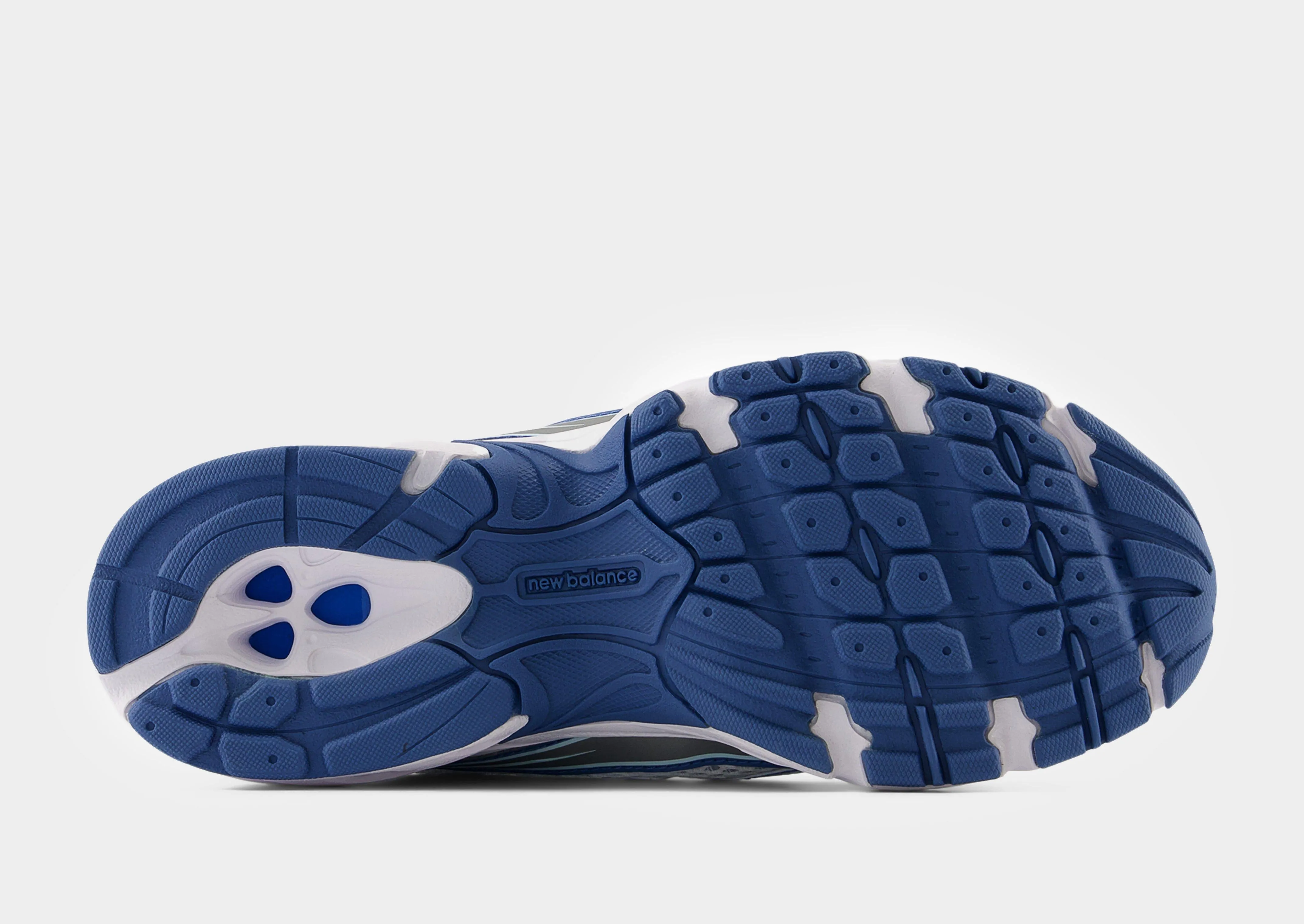 circuit - training shoes 740