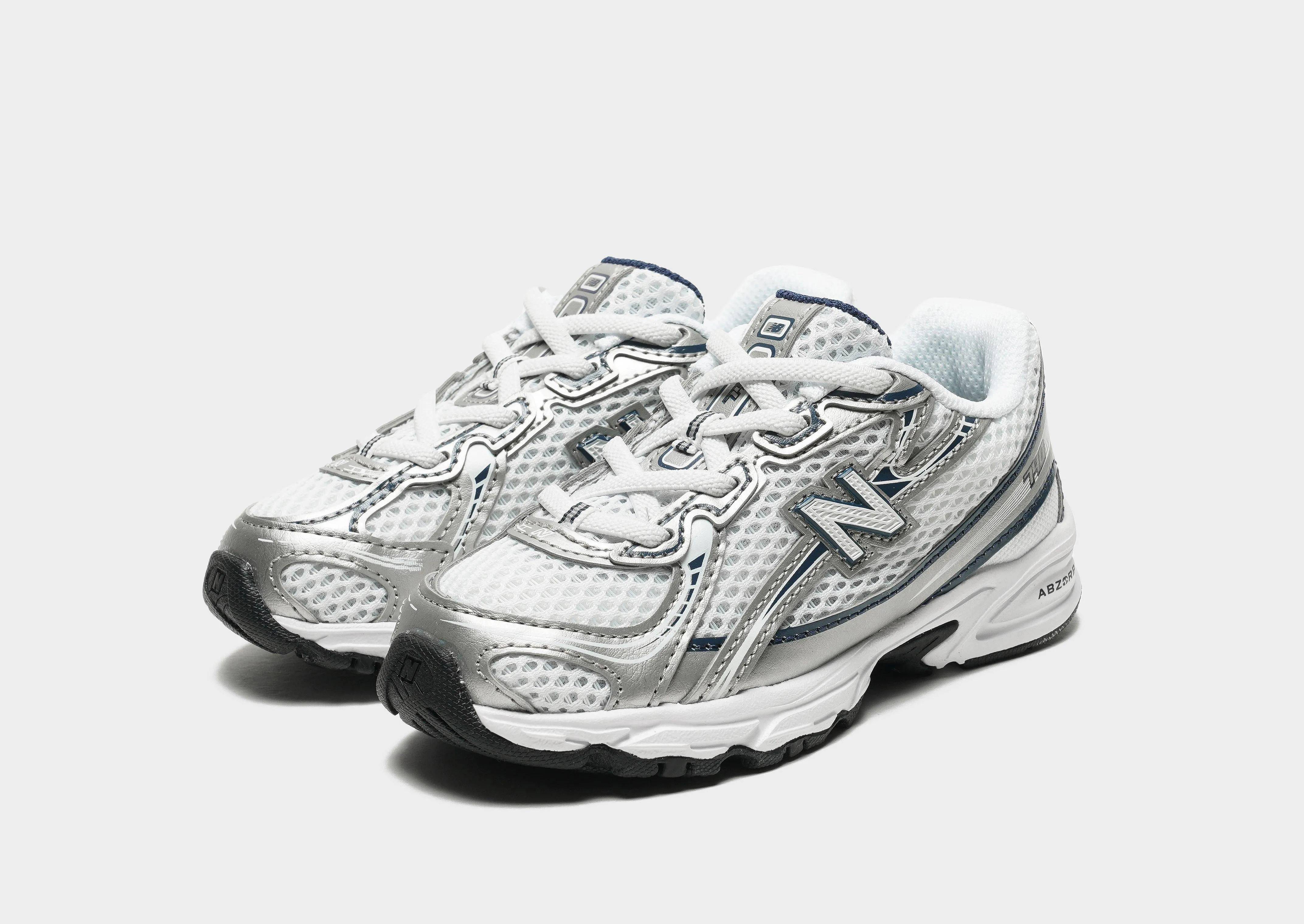 740 Infant's lifestyle - choice carbon fiber plate shoe detail