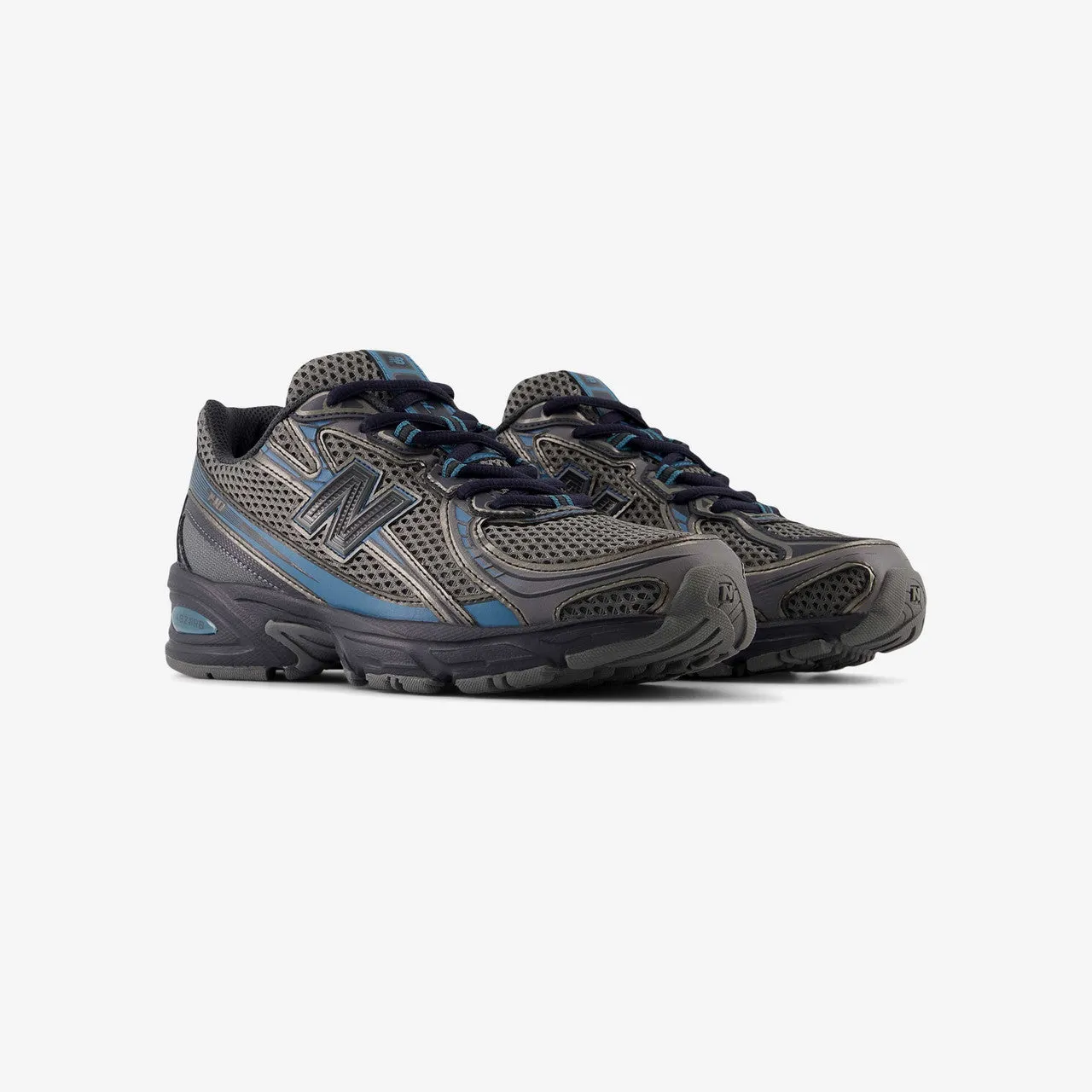 740 Breathable Quarter Panels Low Support