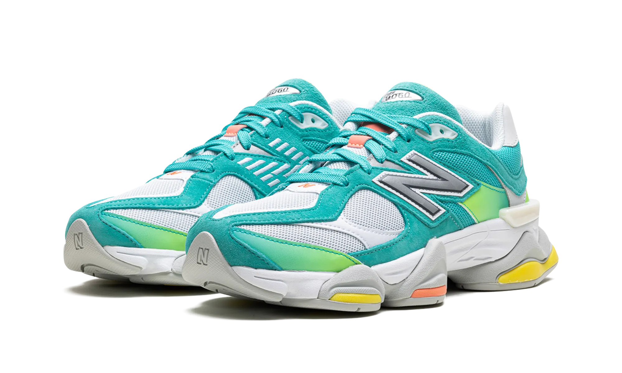 9060 "Cyan Burst" narrow - fit running shoes pointed - toe shoes
