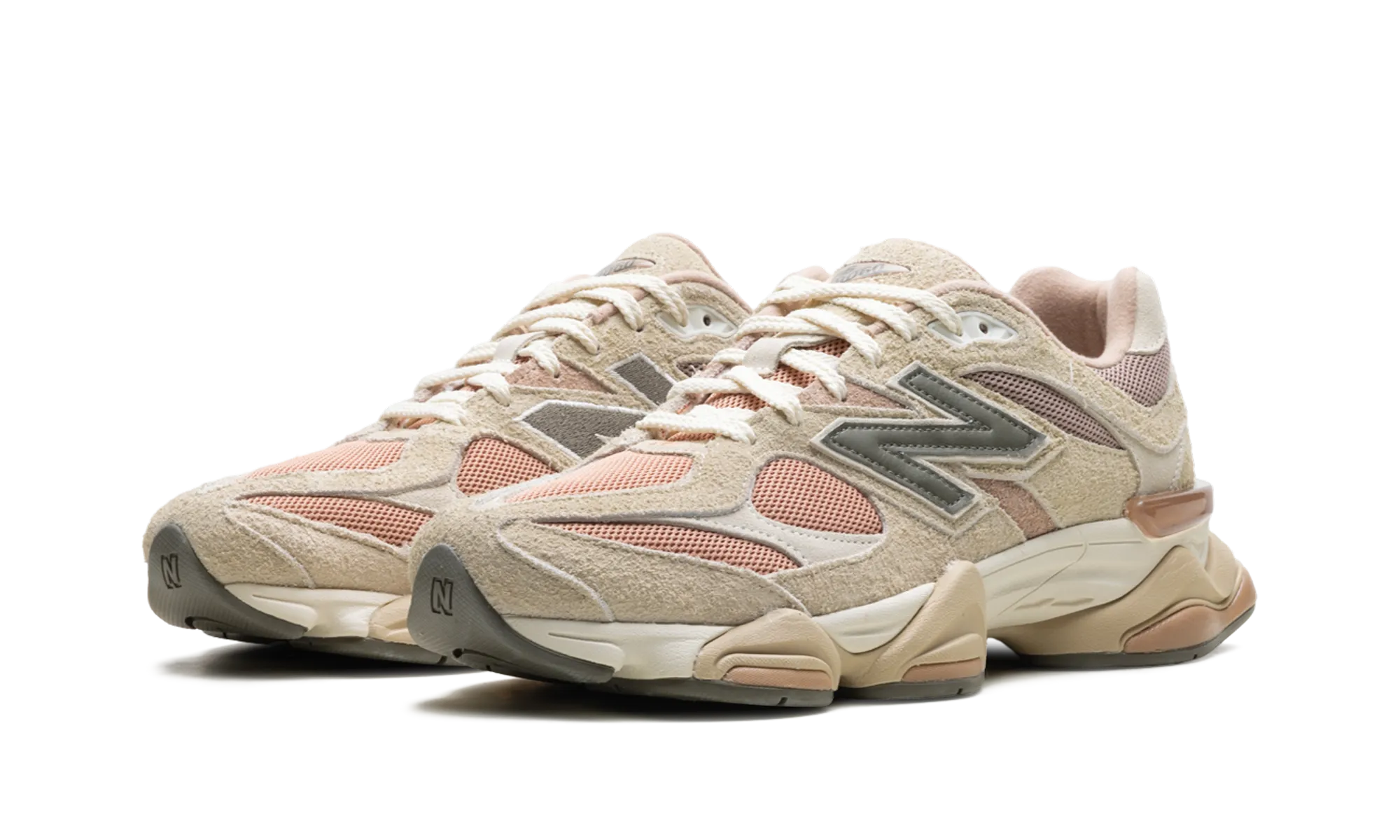 Quality Construction running in a butte area shoes 9060 "Flat Taupe Light Sparrow"