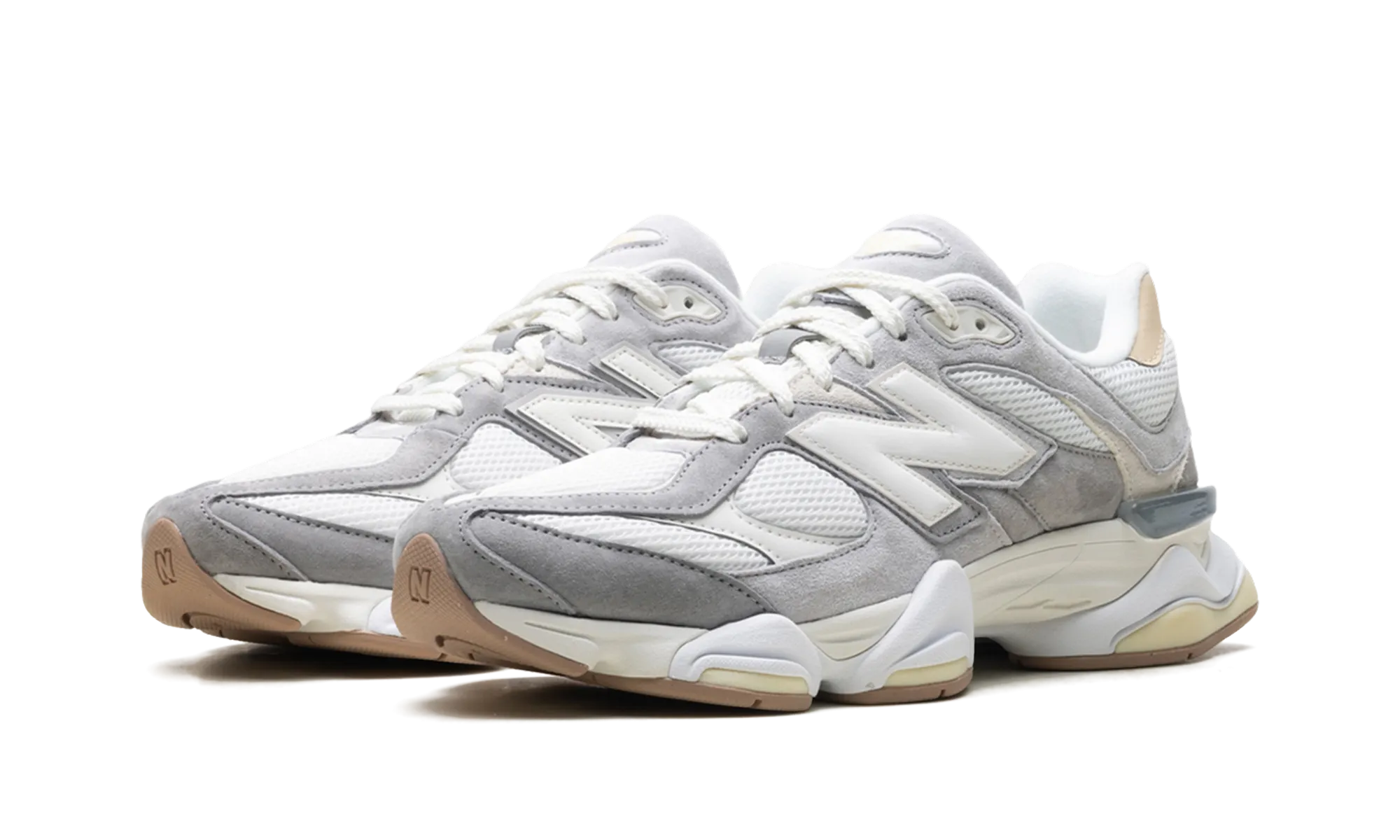 9060 "Grey / Beige" suede shoes GPS - enabled