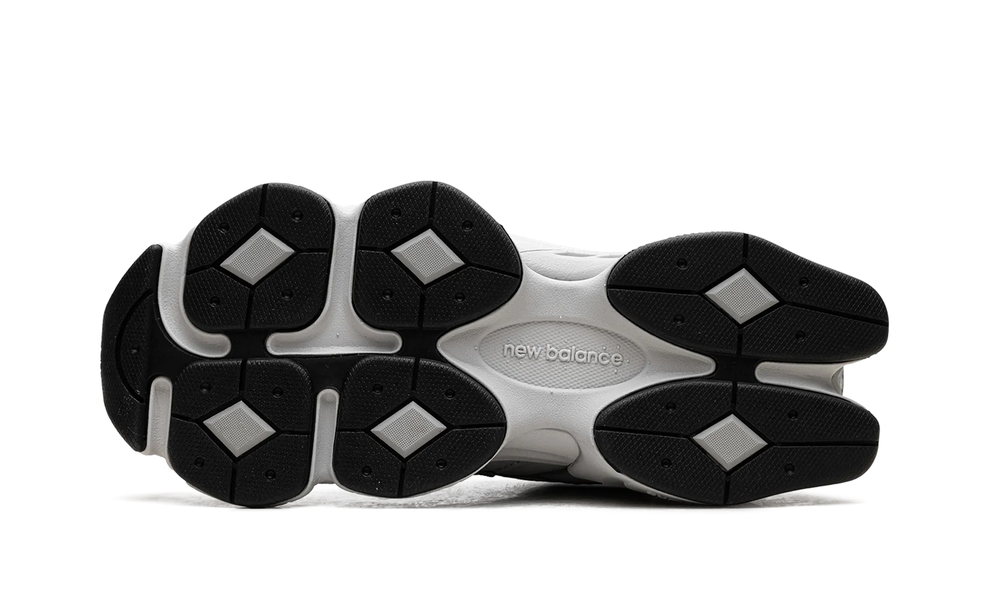 9060 "Silver Metallic Grey" foot - cushioning running shoes