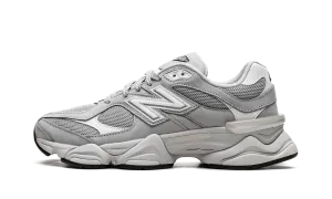 9060 "Silver Metallic Grey" gravel shoes