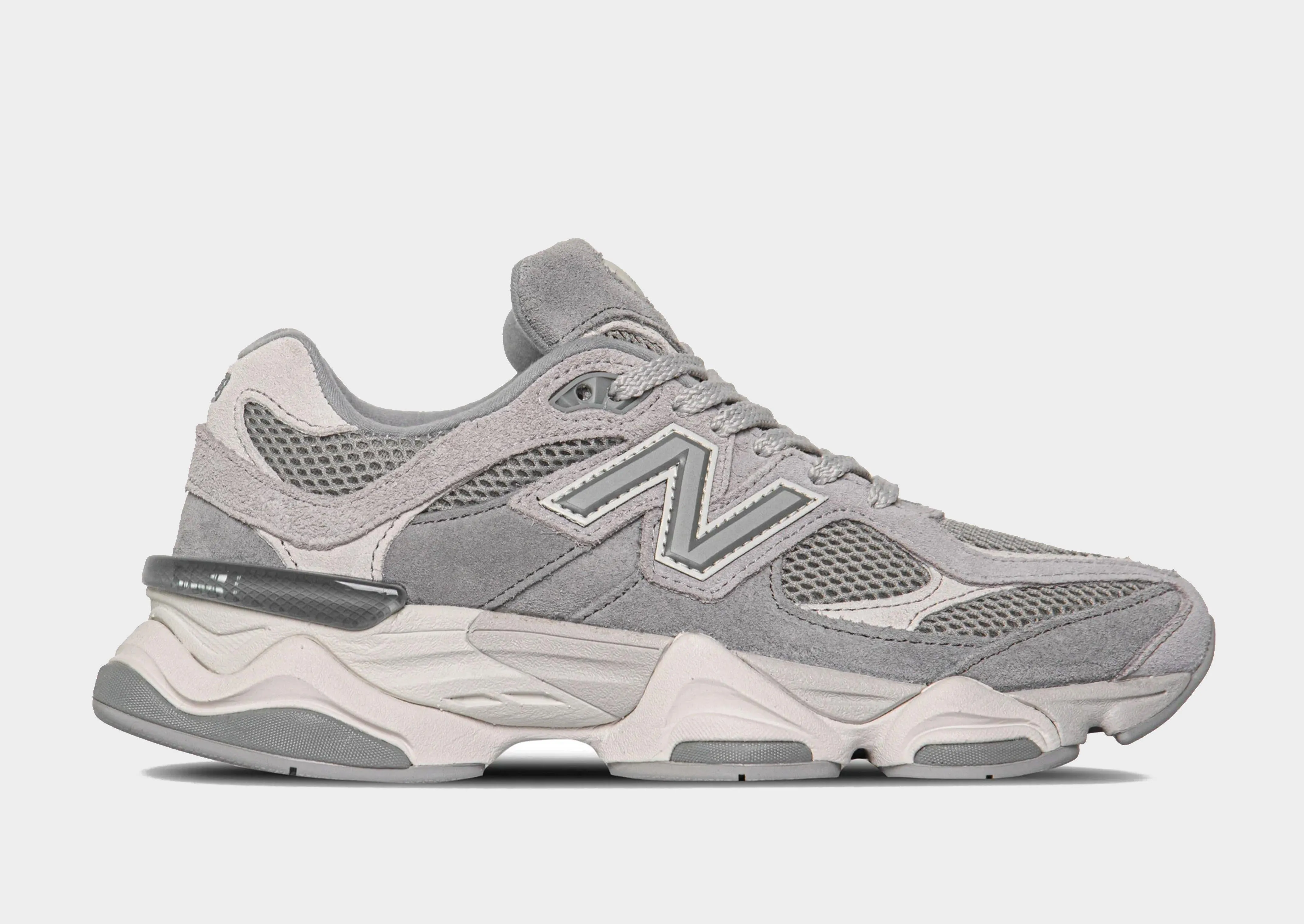 9060 running shoes for men in their 40s