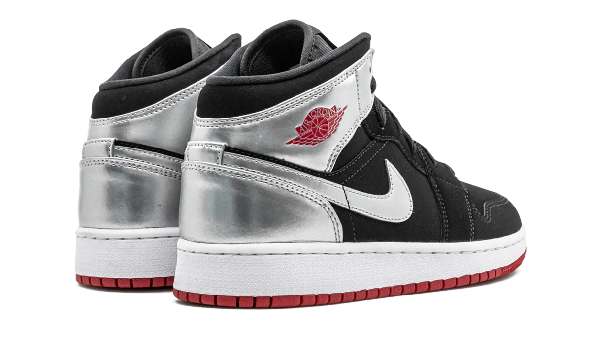Cushioned Midsole Technology Active Look AIR JORDAN 1 MID GS