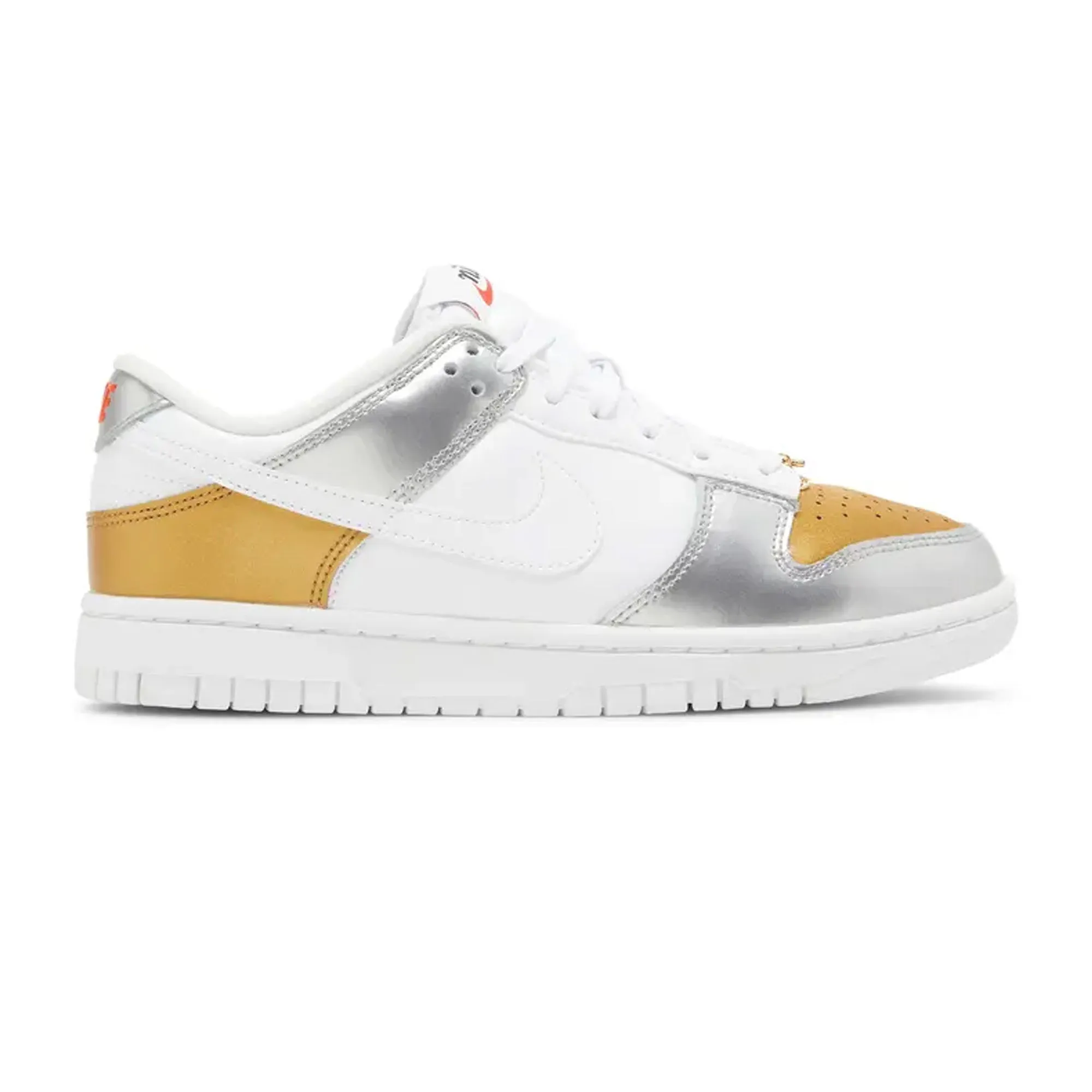 Nike Dunk Low 'Heirloom' W (2022) Soft Entry Training Style