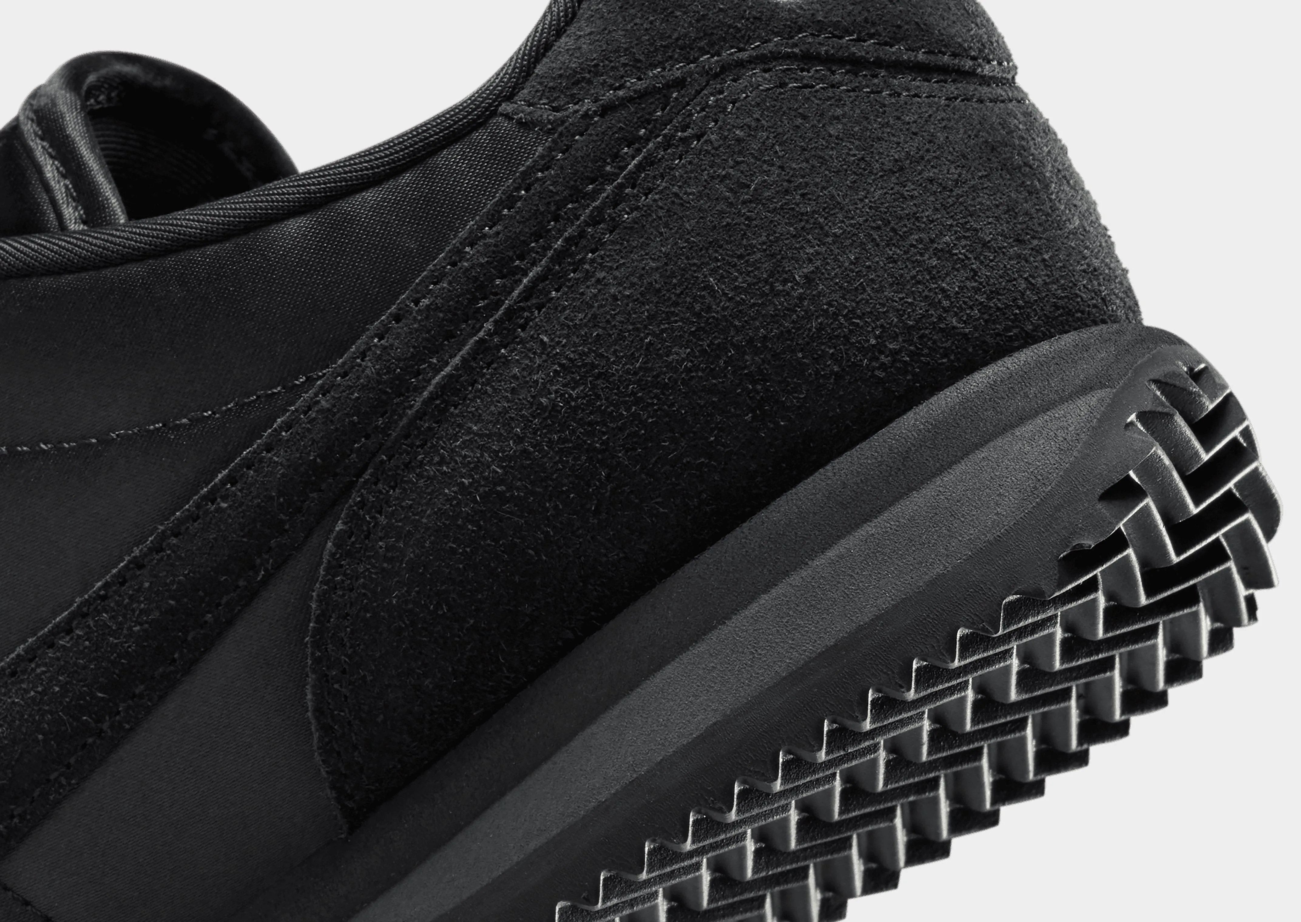 mesh - upper - material - breathability shoes Nike Cortez Textile Women's