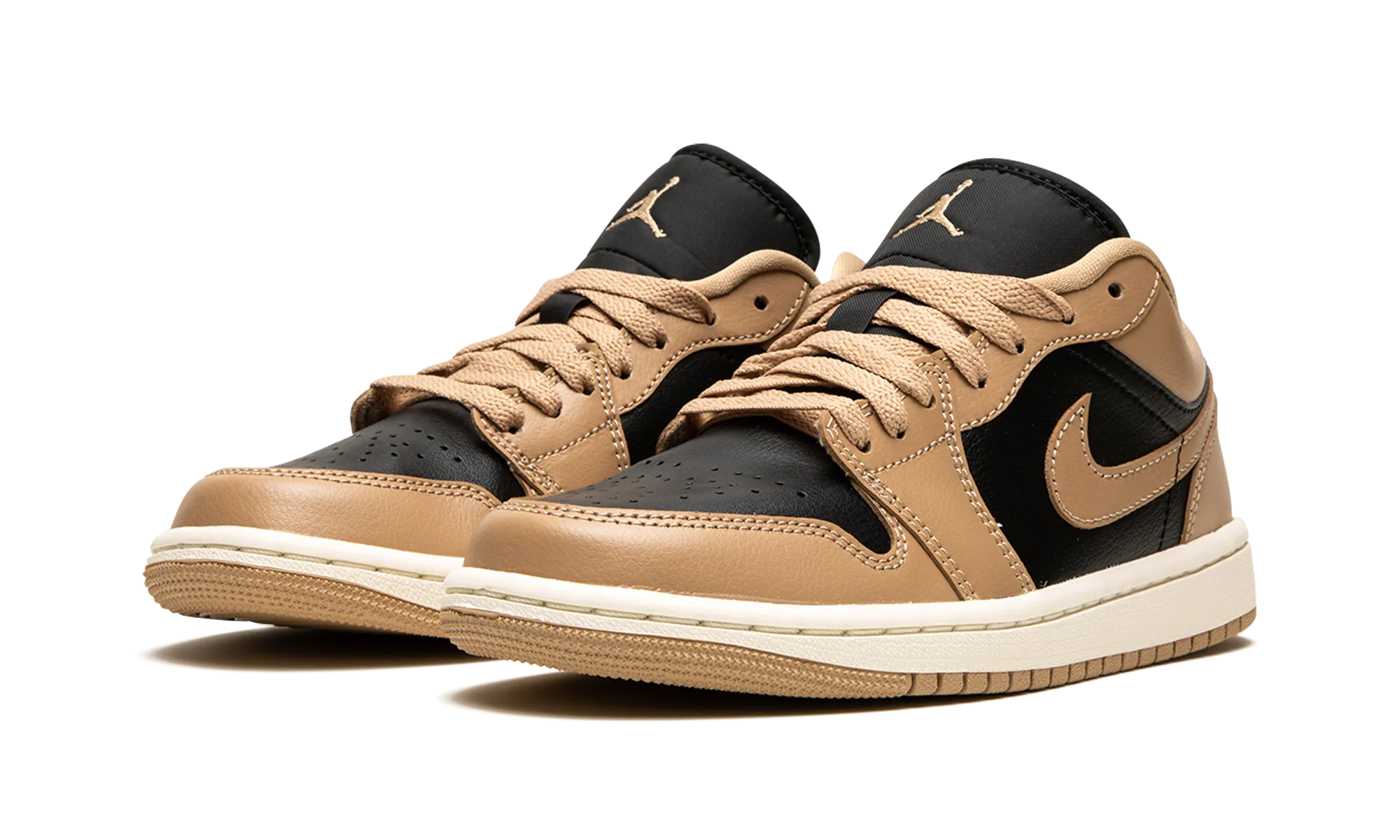 Tread Grip indoor shoes Air Jordan 1 Low WMNS "Desert / Black"