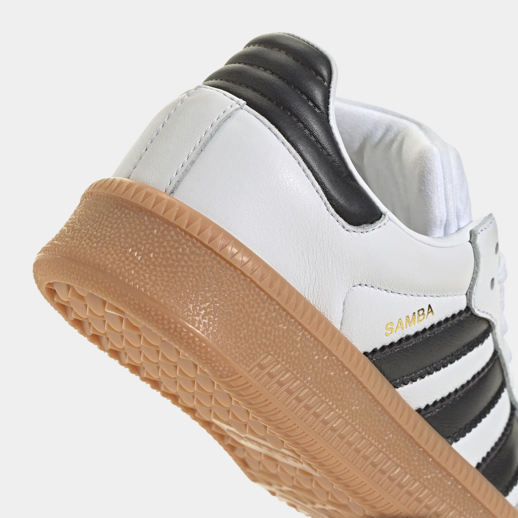 Sport Fashion High Traction adidas Juniors' Samba XLG White / Black - Gum