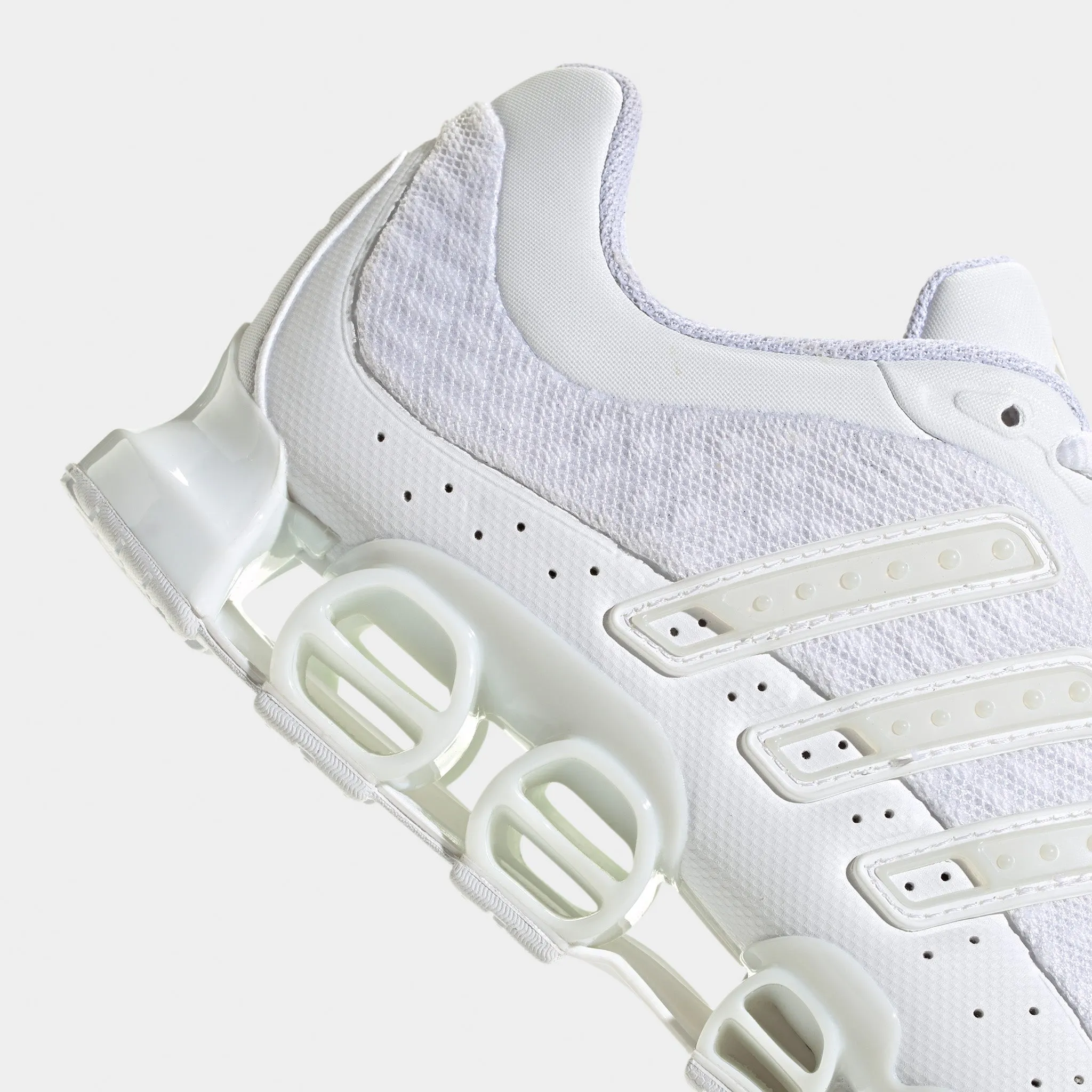 Cross Training Optimized Grip Focus adidas Megaride White / White - Grey One
