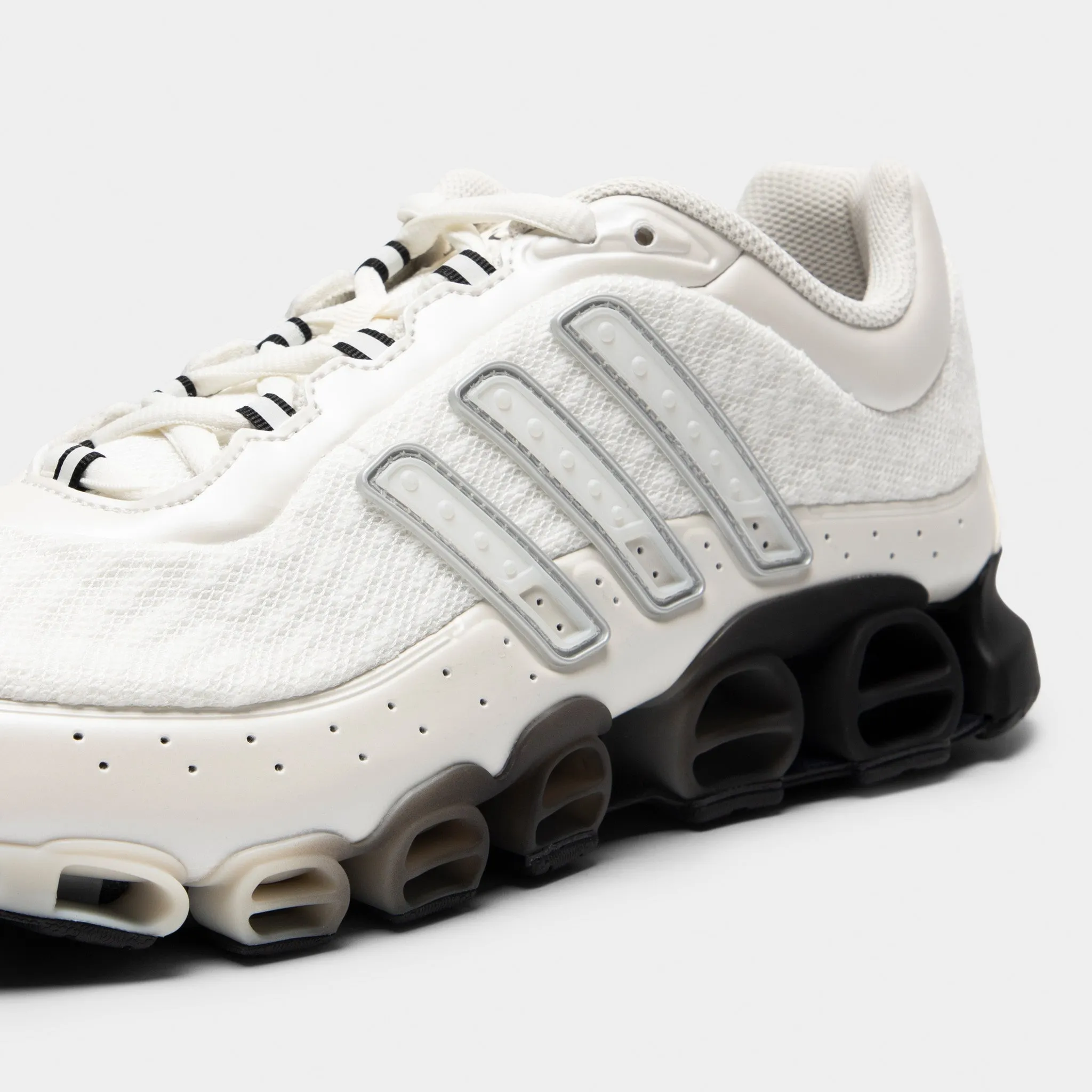 adidas Megaride Zero Metallic Silver / Black Agility Focus