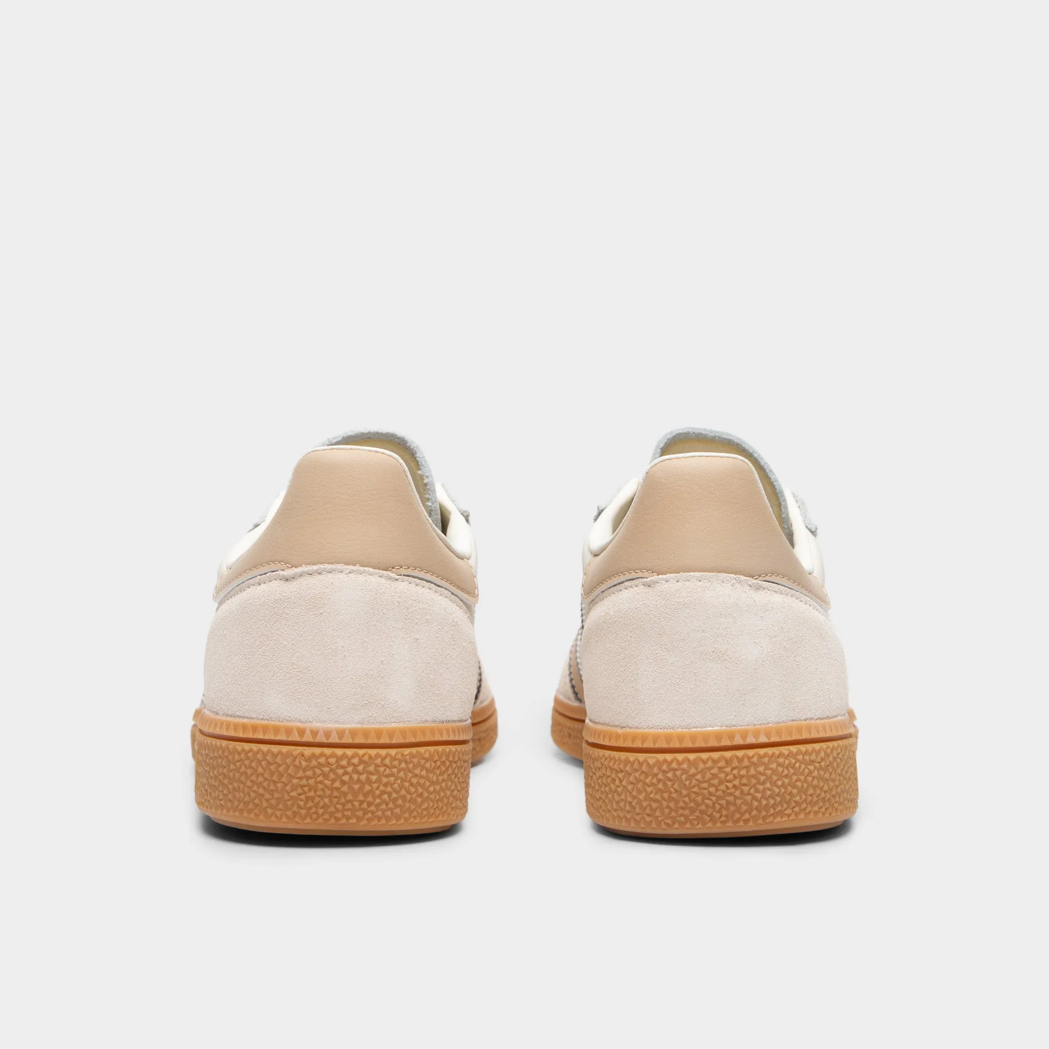 adidas Originals Handball Spezial Tan / Brown - Navy Outfit Neutral