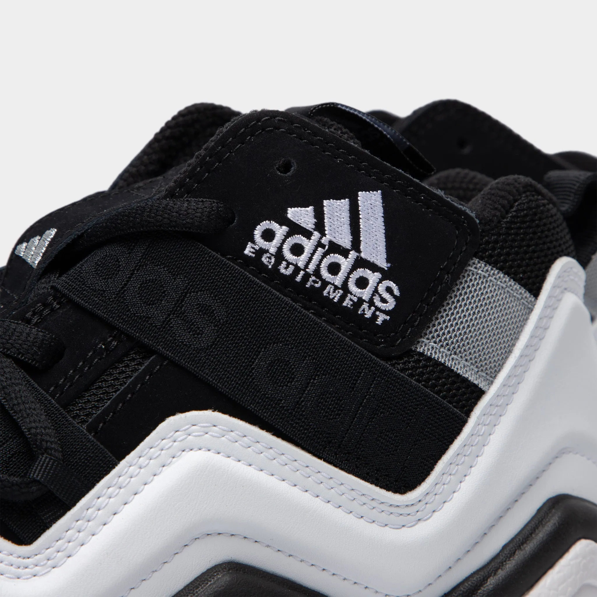 Recycled Material Build adidas Originals Top Ten 2000 Core Black / Cloud White - Silver Metallic