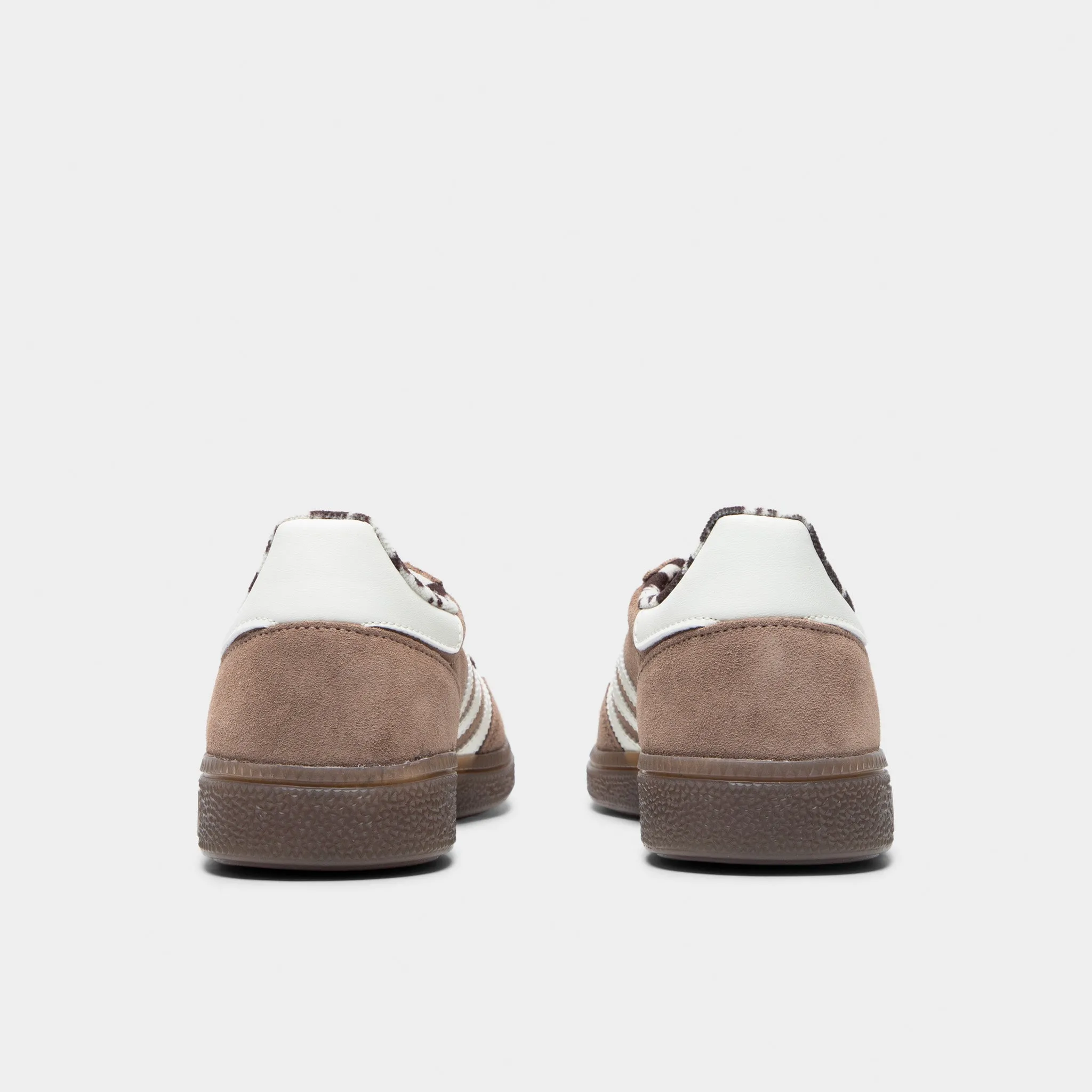 adidas Originals Women's Handball Spezial Chalky Brown / Off White - Gum Flexible Midsole Design
