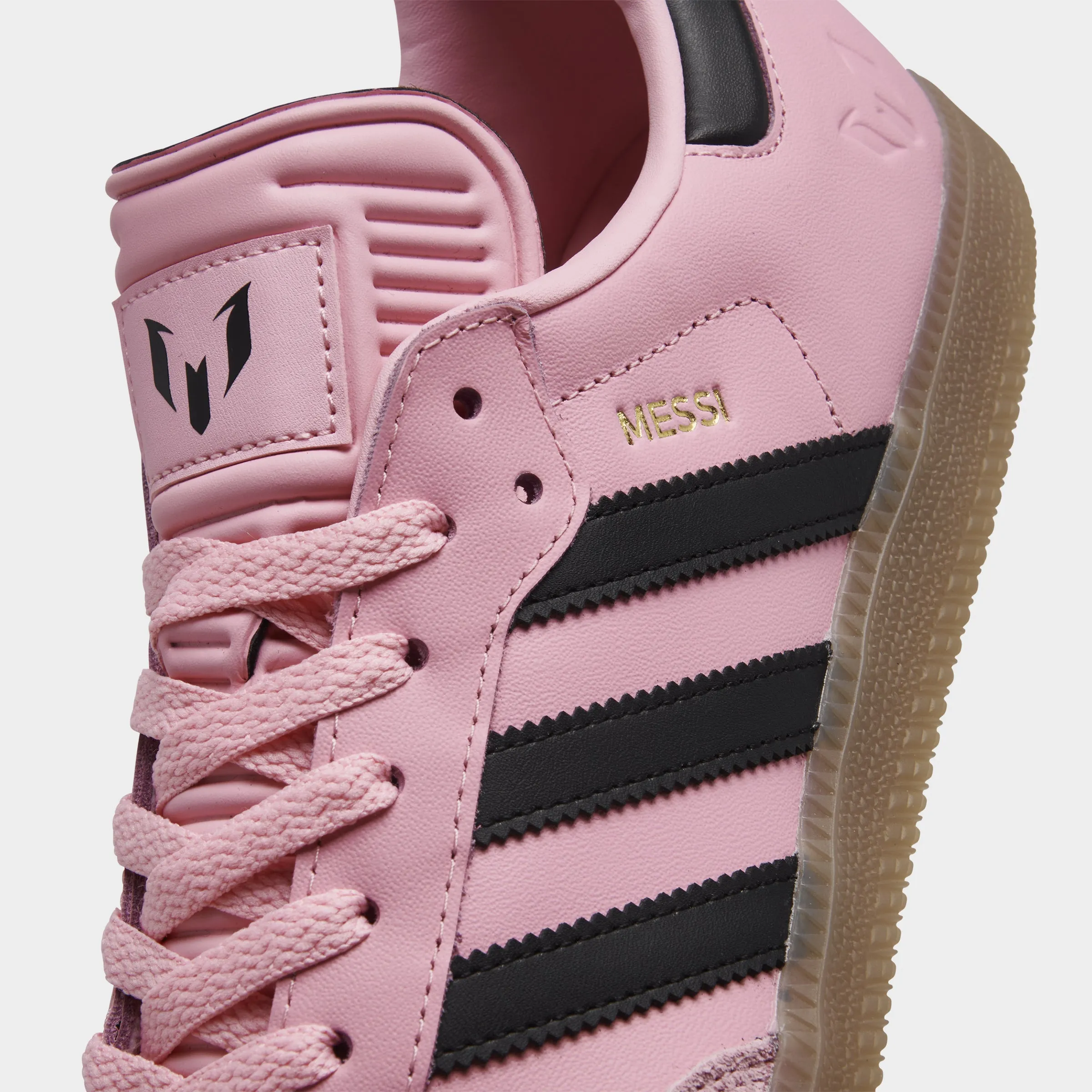 Cool Finish Cloud Support adidas Samba Messi Light Pink / Black