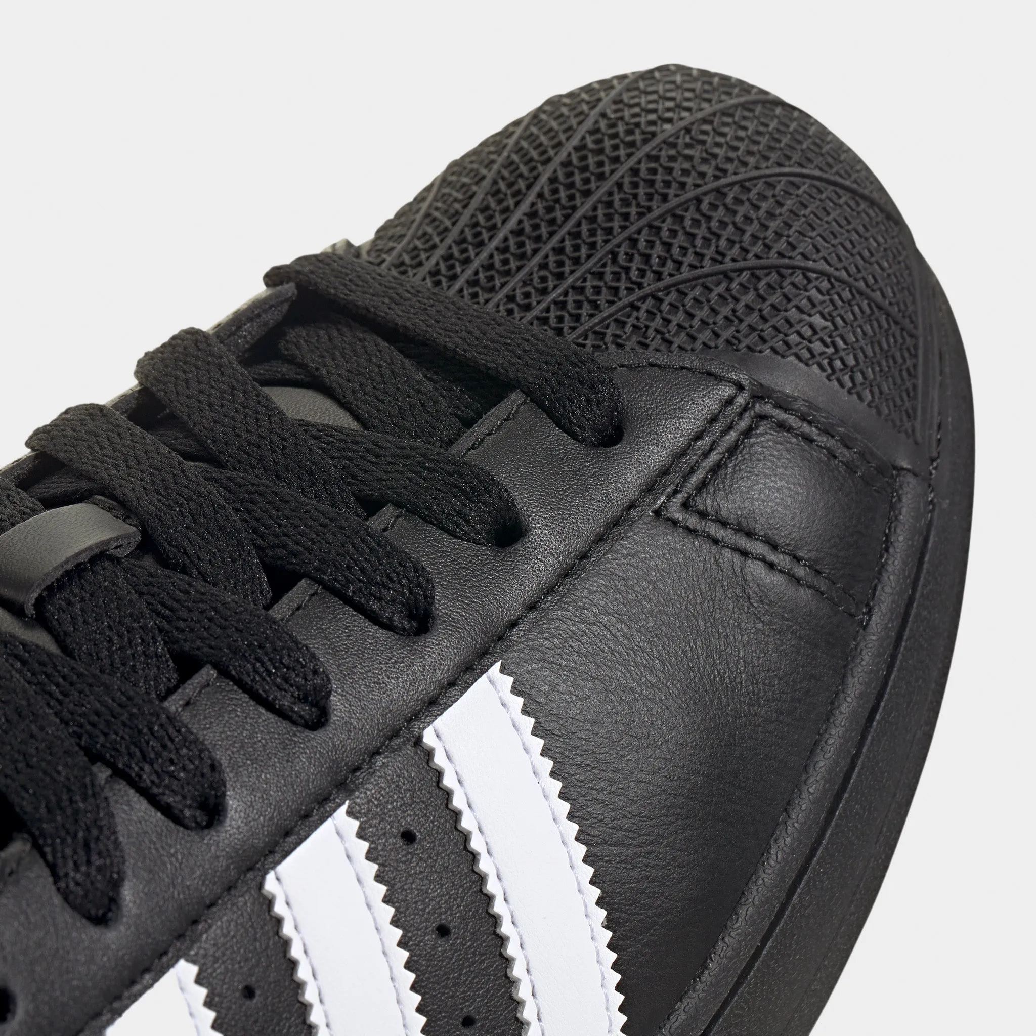 adidas Superstar II Core Black / Footwear White Airflow channels