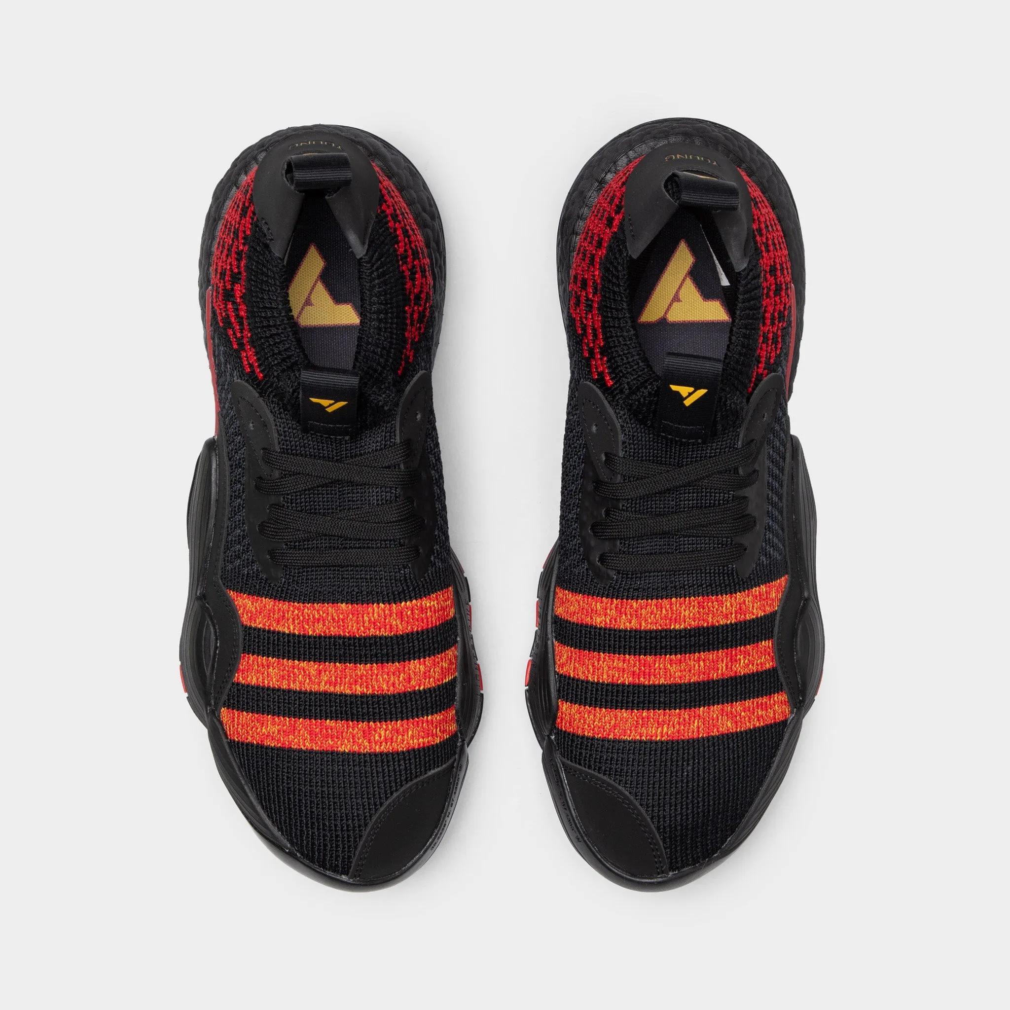 All Day Comfort Design adidas Trae Young 2.0 Core Black / Better Scarlet - Bold Gold