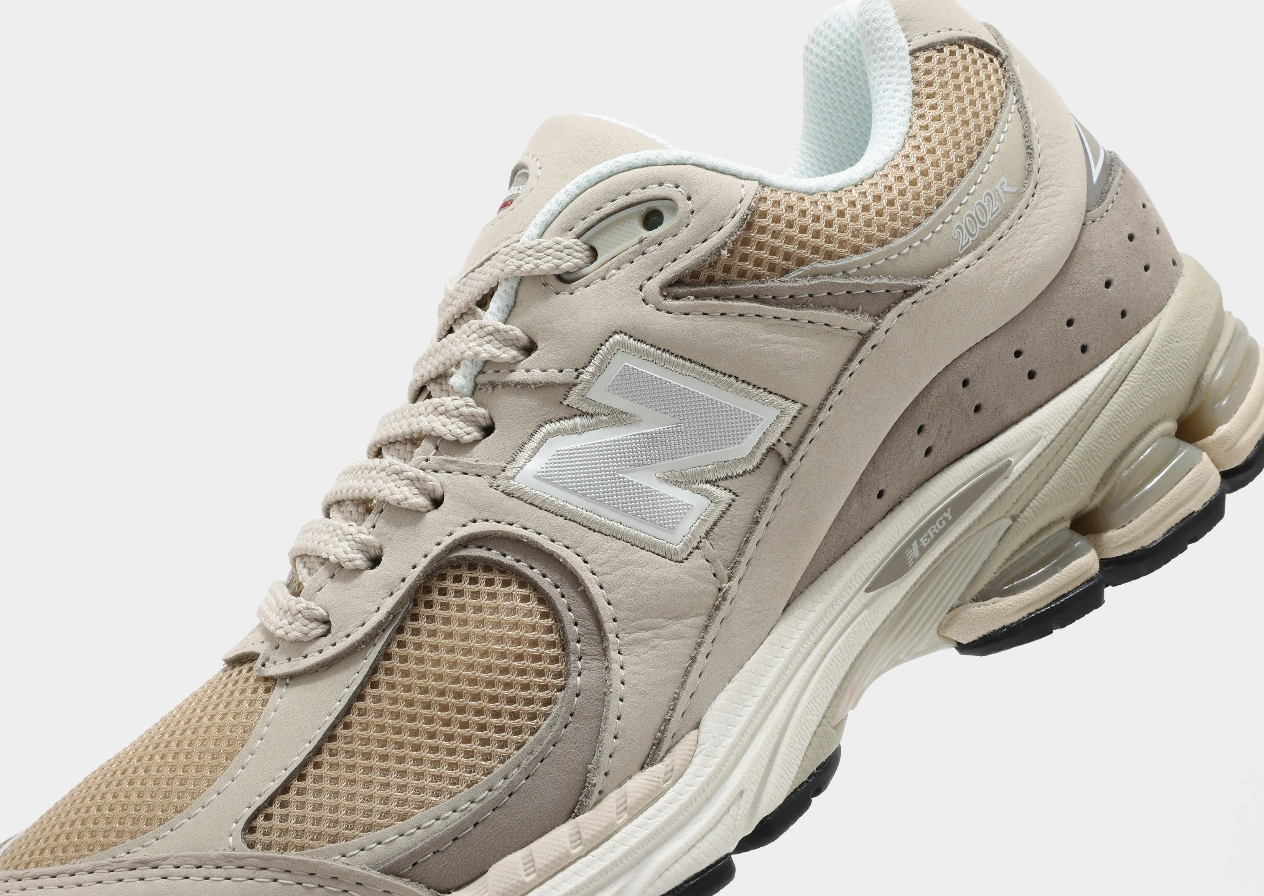 Stable performance Outdoor sports shoes 2002R