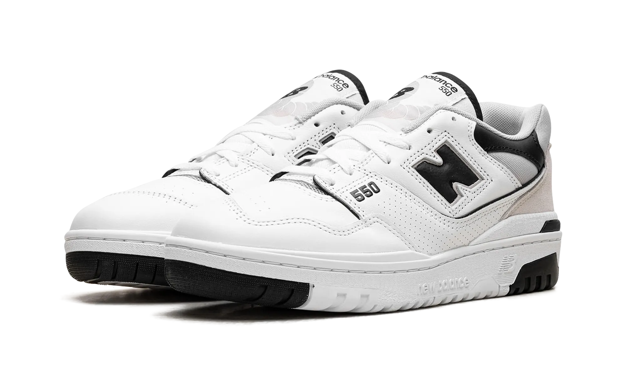 550 "White Black Moonrock" Autumn running style athlete in training