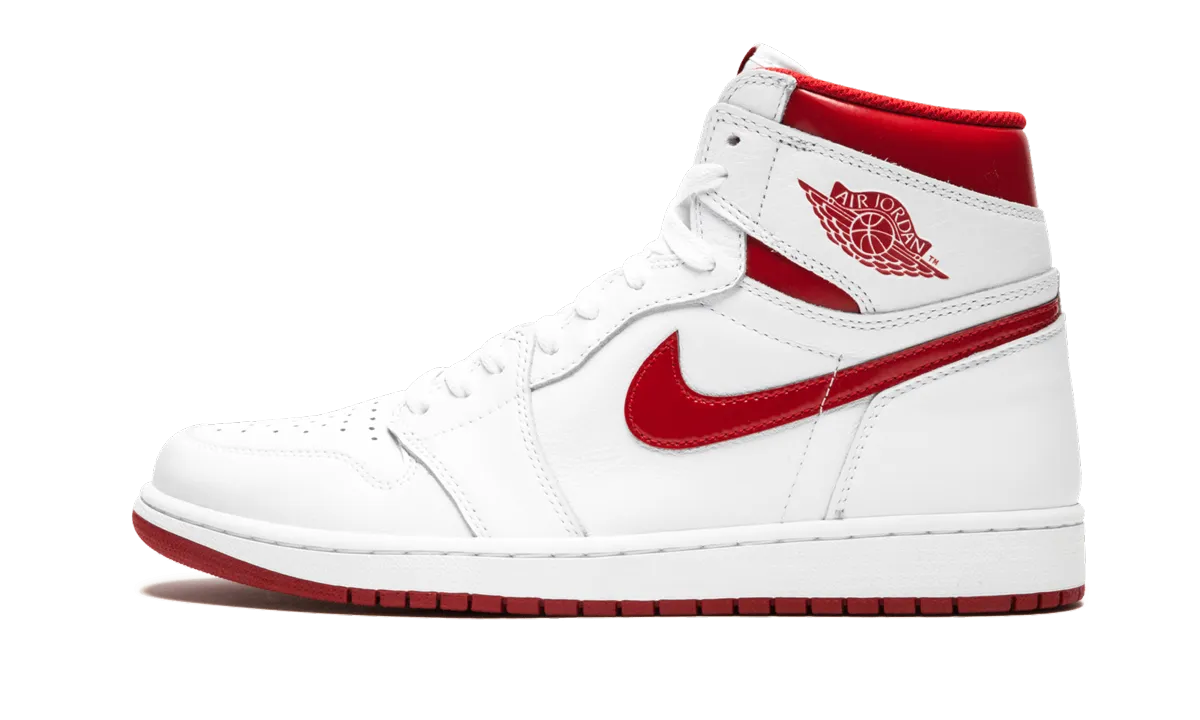 Sculpted stability Air Jordan 1 Retro High OG "Metallic Red"