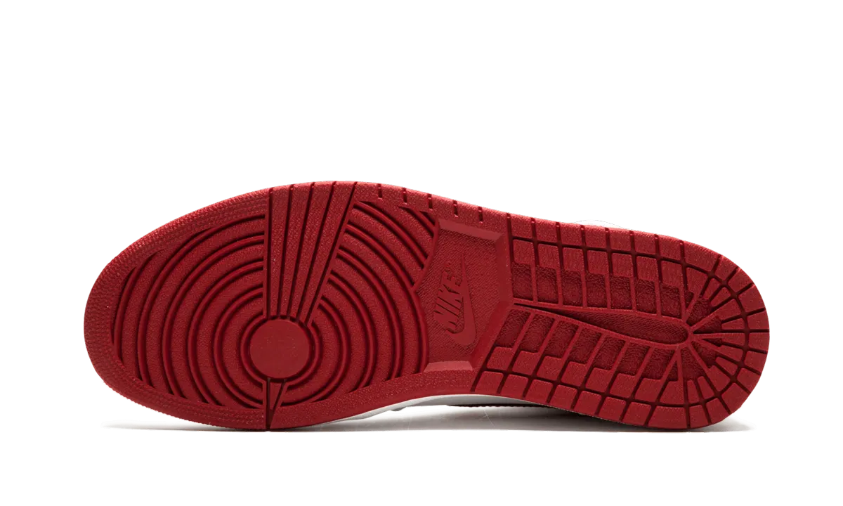 Air Jordan 1 Retro High OG "Metallic Red" Sockliner Contouring