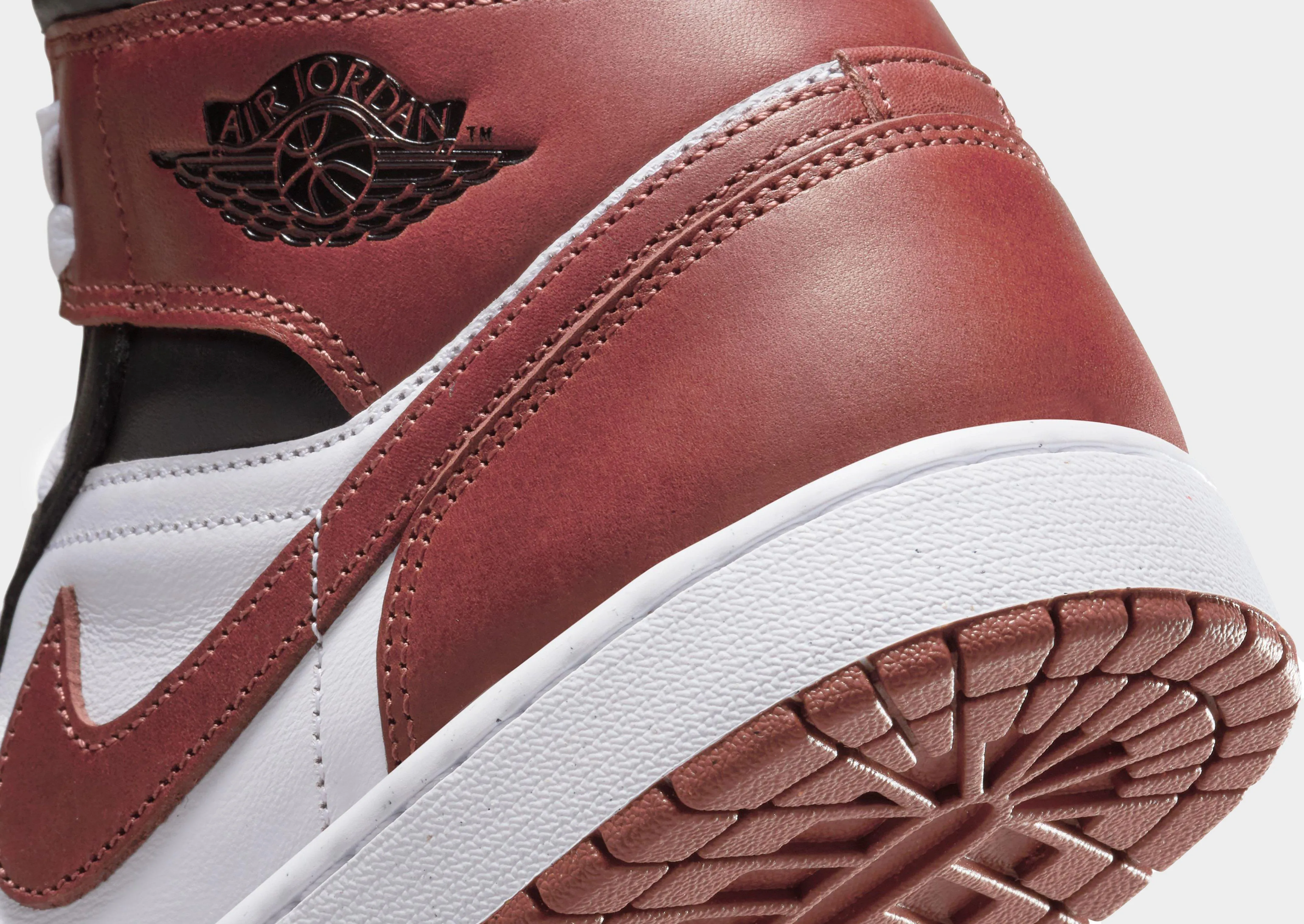 Air 1 Mid SE Impact Reduction Defensive Cushioning