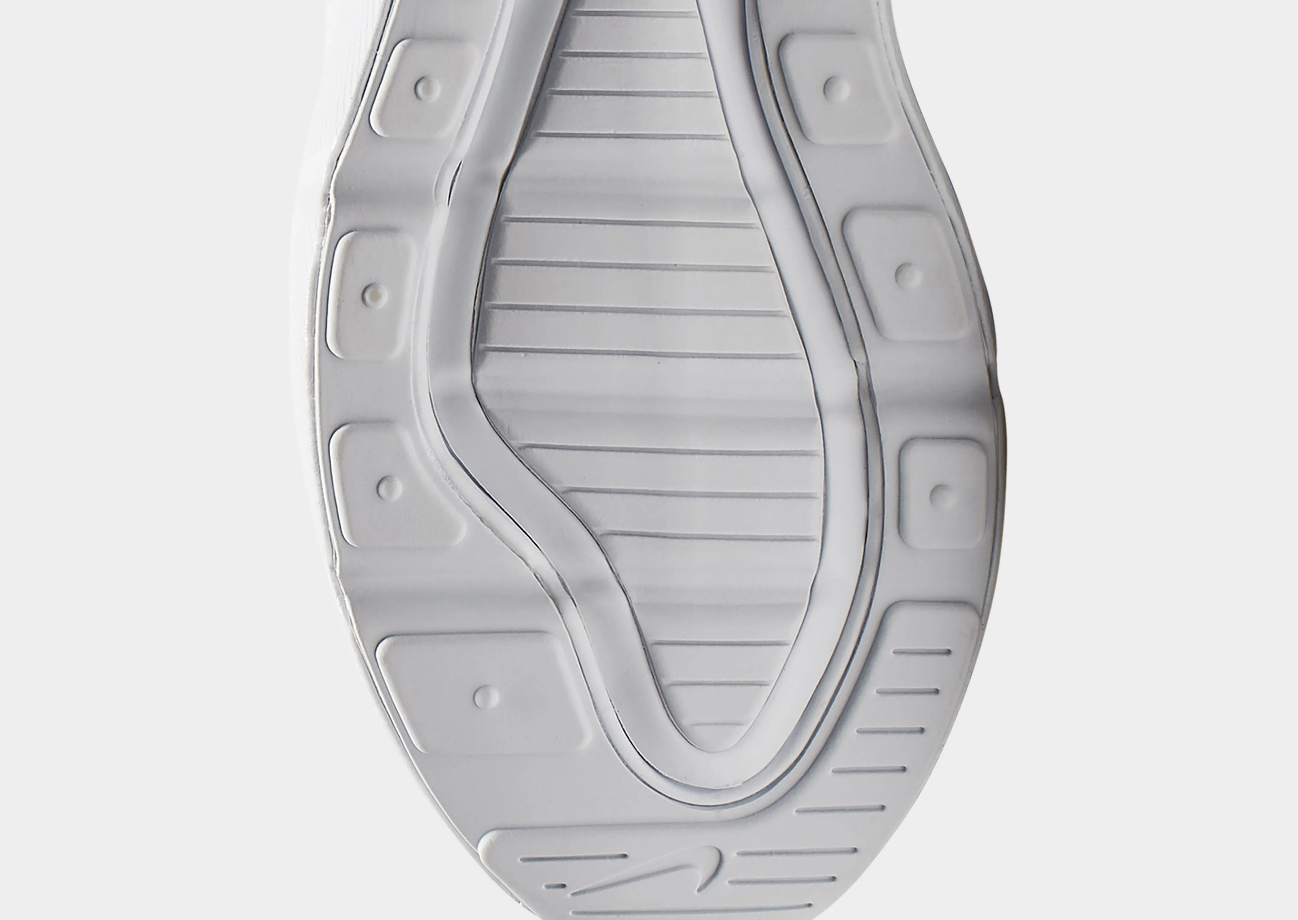 Air Max 270 Junior's running on a track shoes
