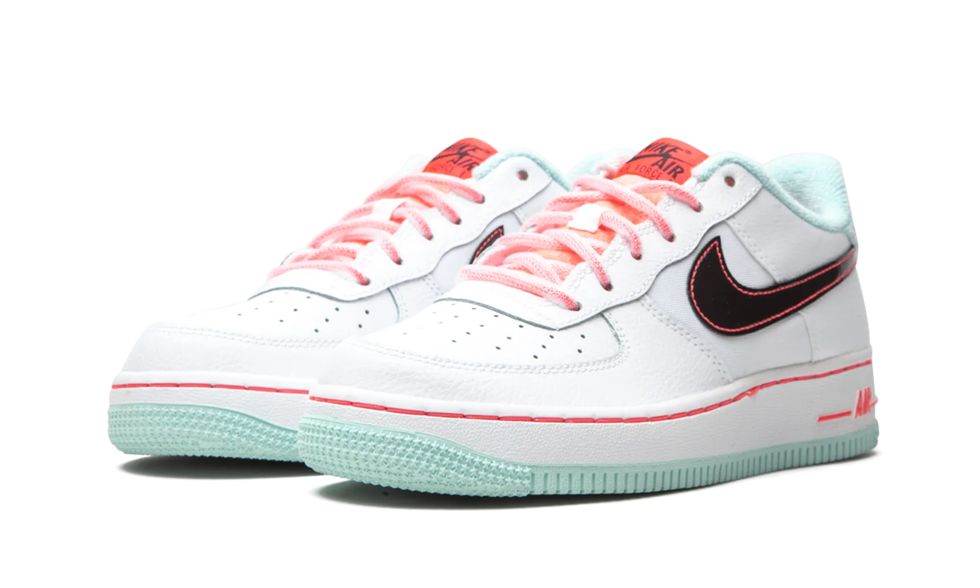 Rugged Step Stylish Ride Air Force 1 '07 LV8 GS "White / Atomic Pink"