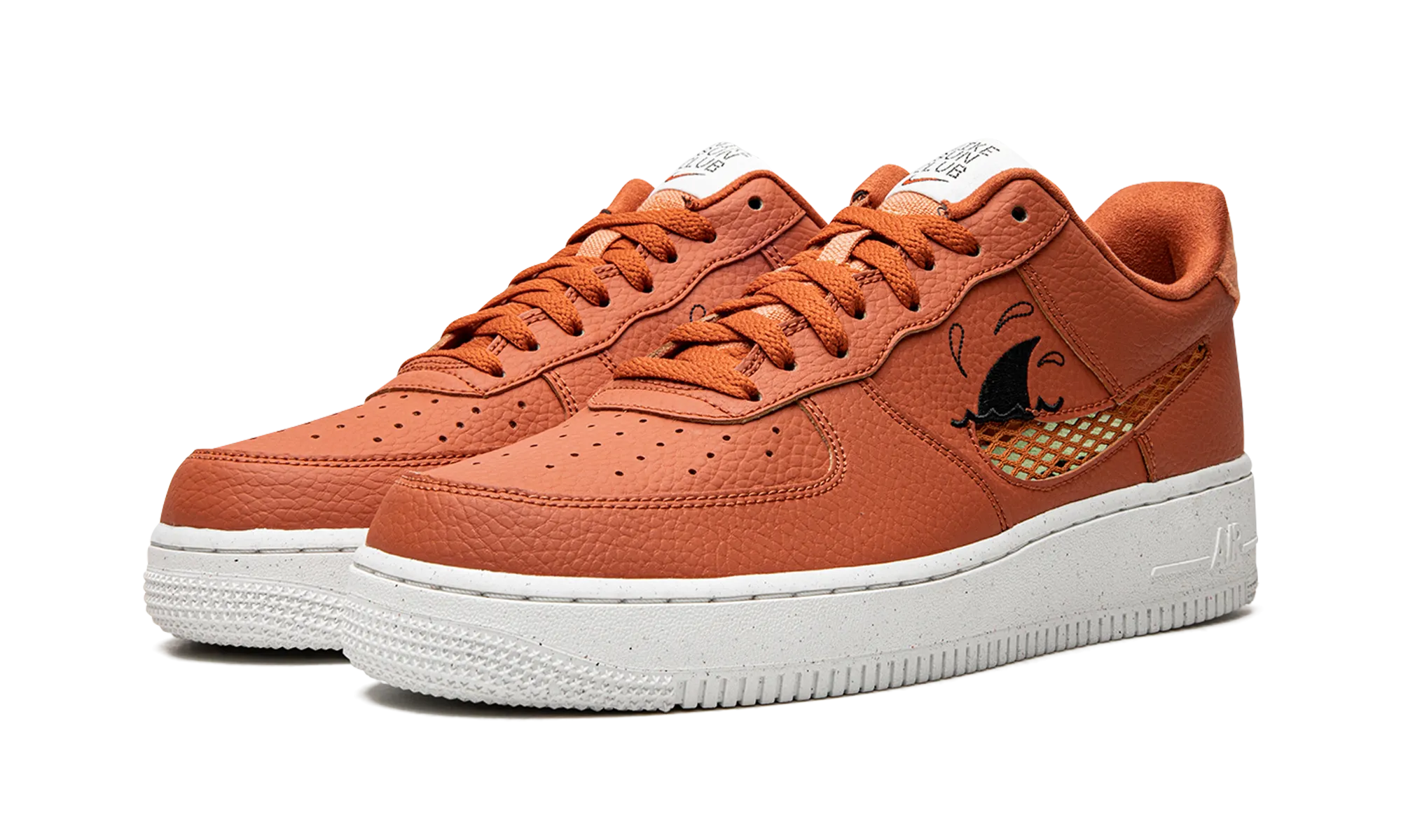 urban scene Active Step Air Force 1 '07 LV8 NN "Sun Club"